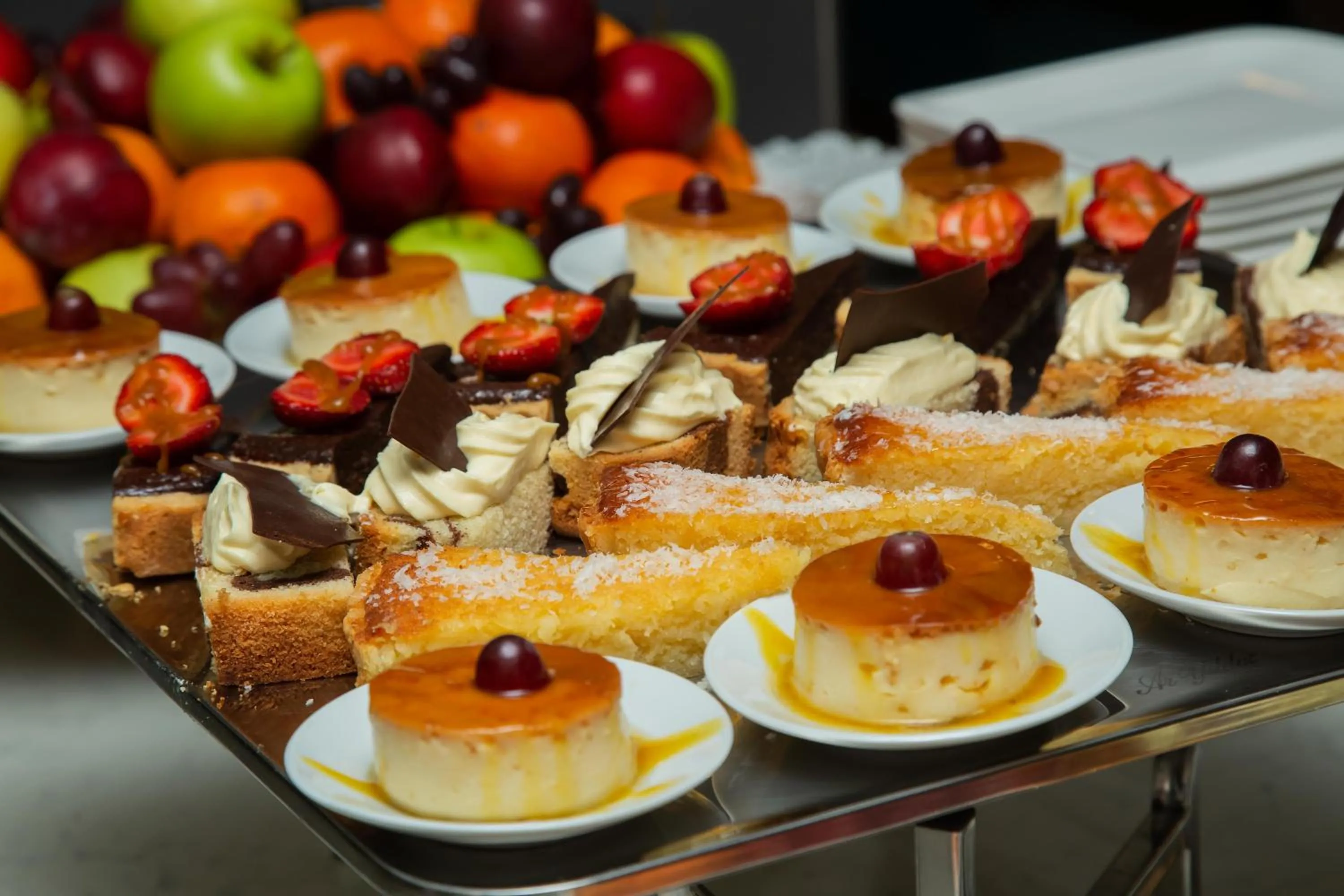 Lunch in Le Ndiambour Hôtel et Résidence