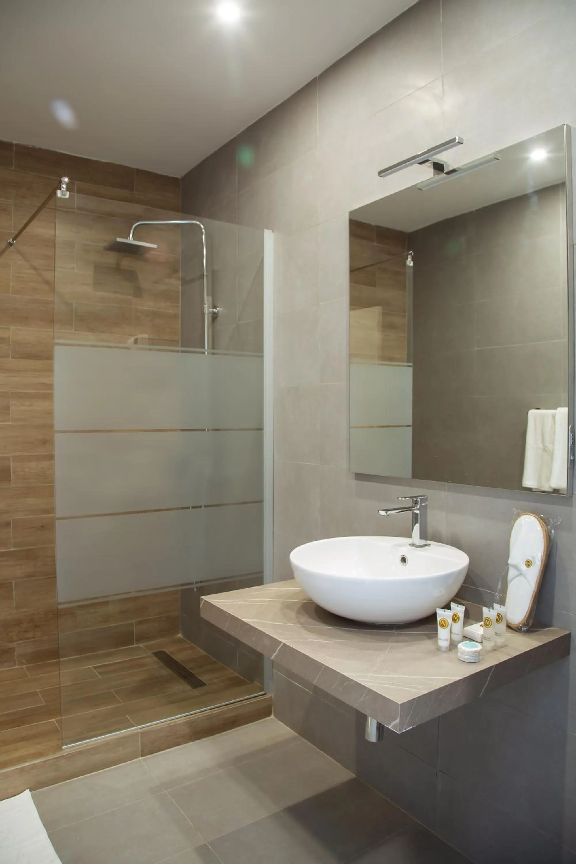 Bathroom in Le Ndiambour Hôtel et Résidence