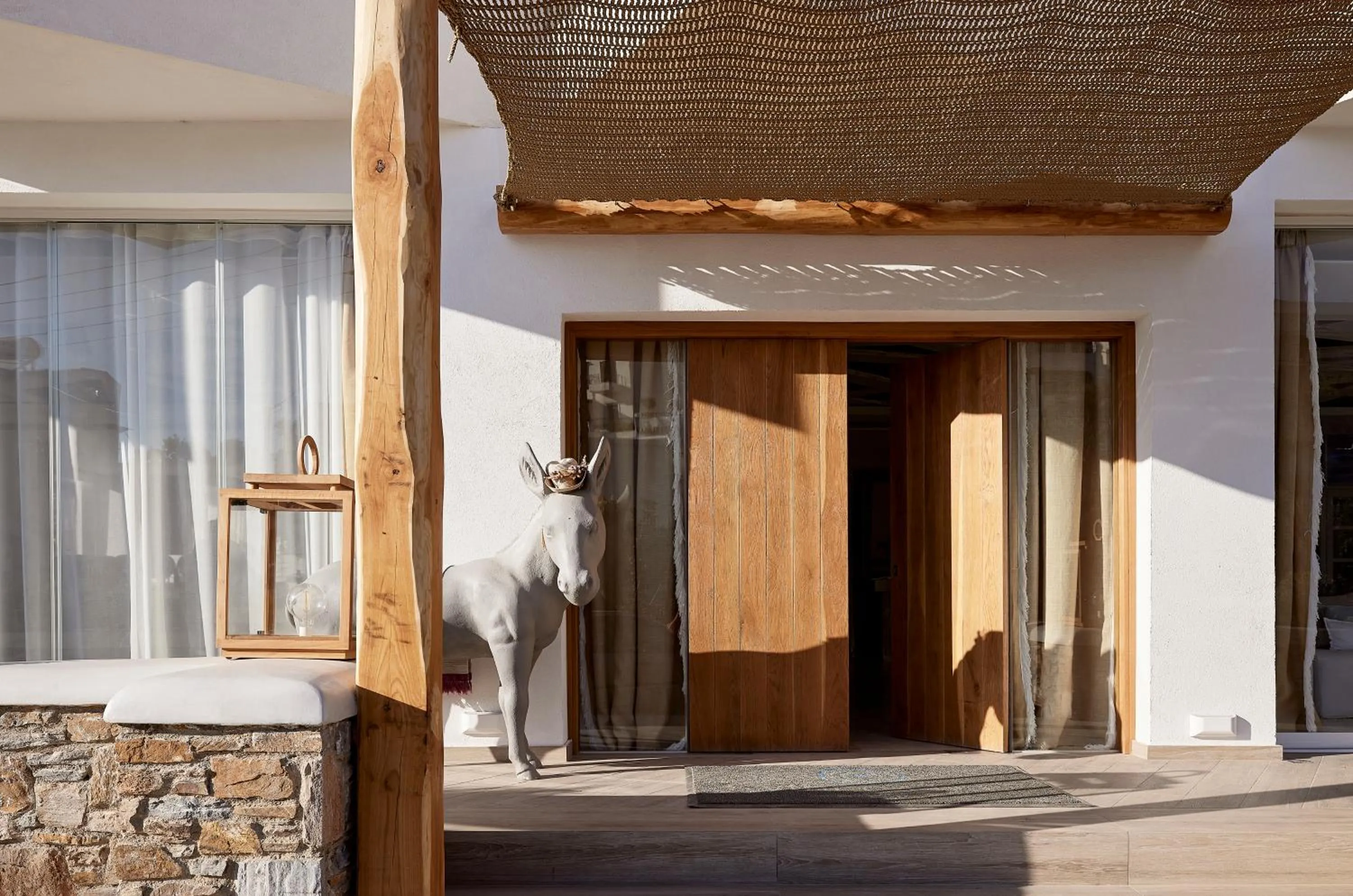 Facade/entrance in Kythnos Bay Hotel