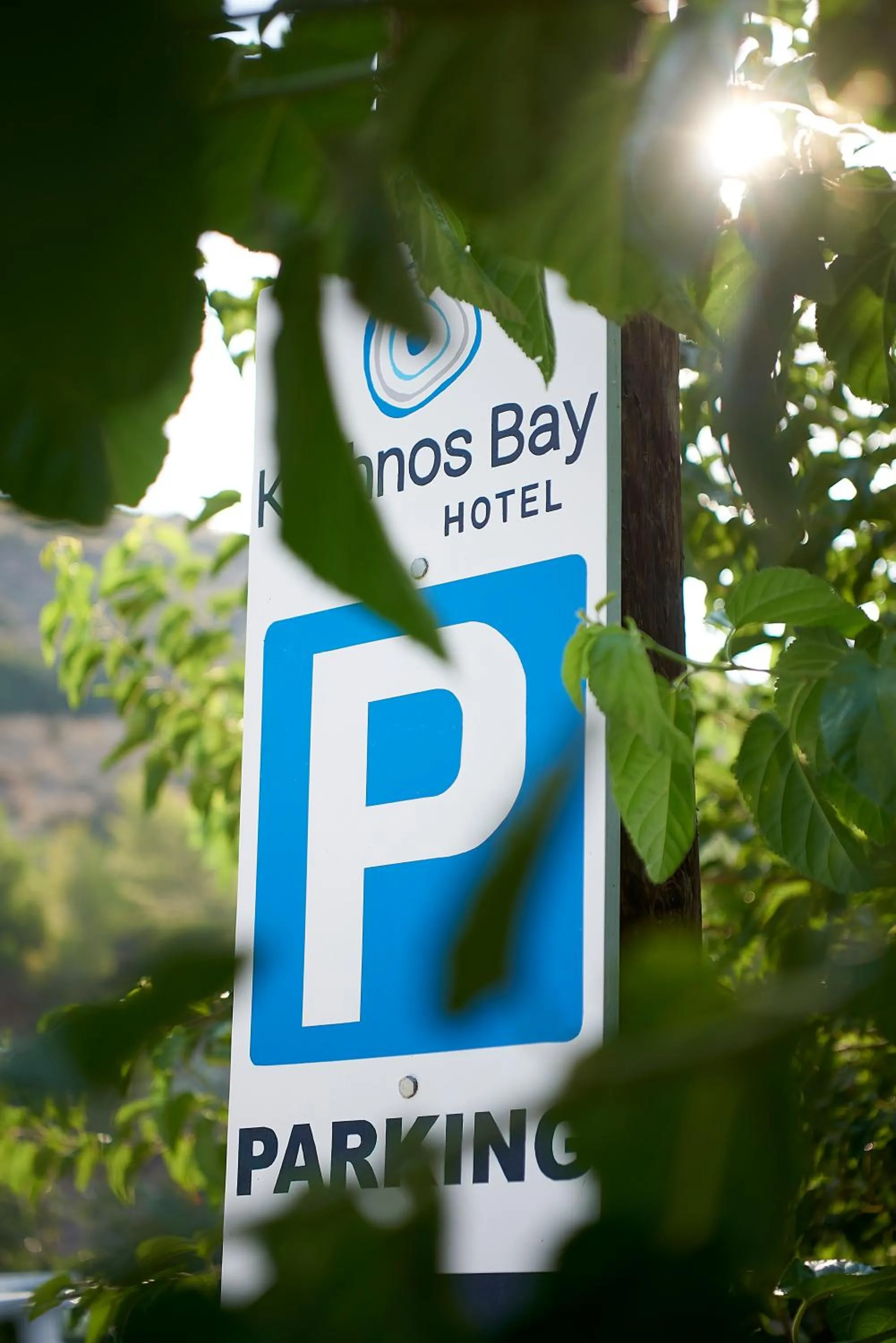 Parking in Kythnos Bay Hotel