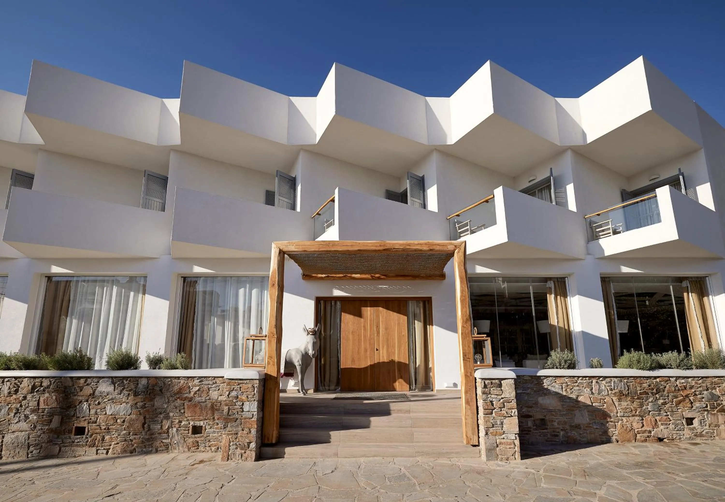 Property building in Kythnos Bay Hotel
