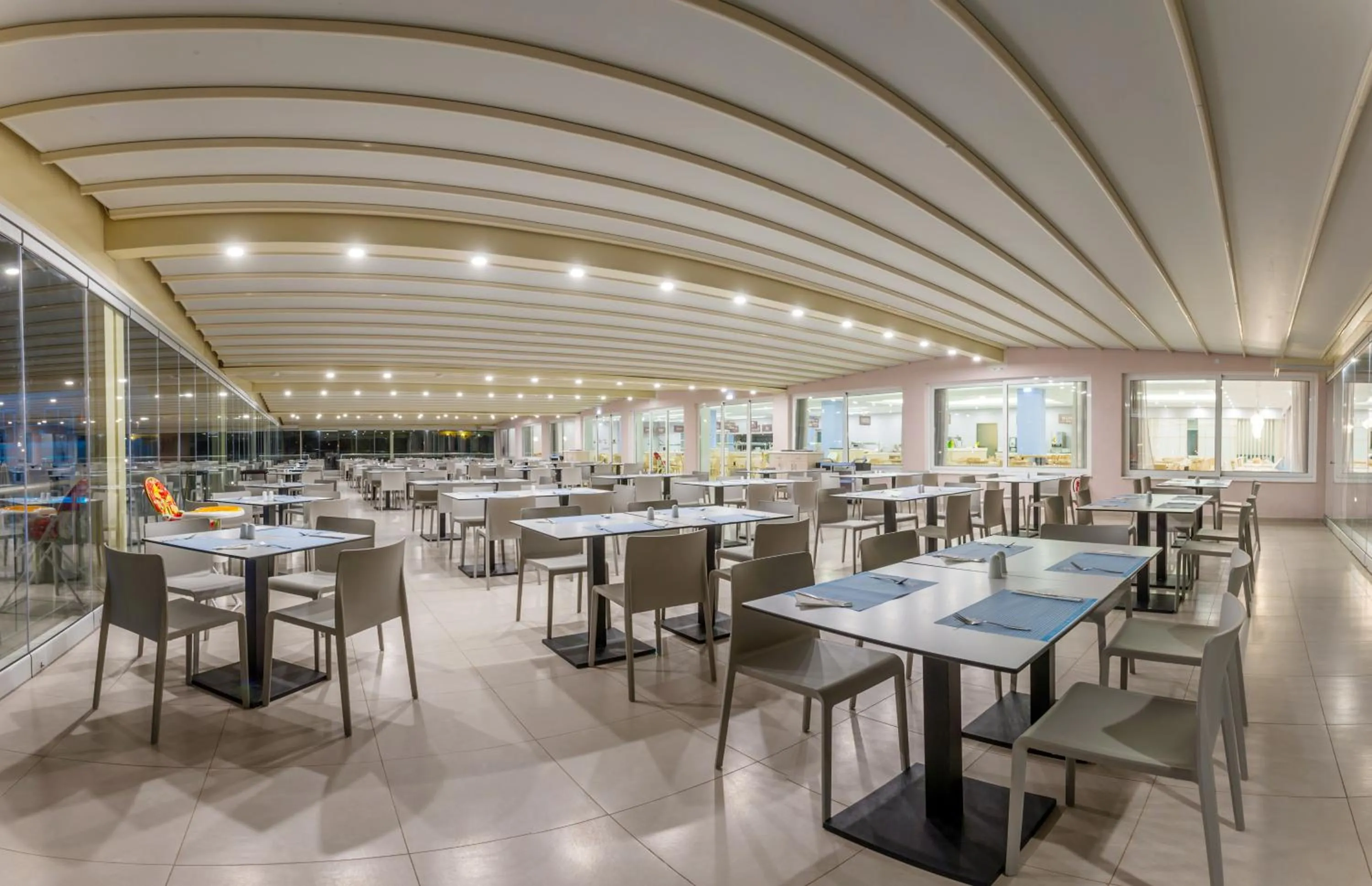 Restaurant/places to eat in Alykanas Village Resort