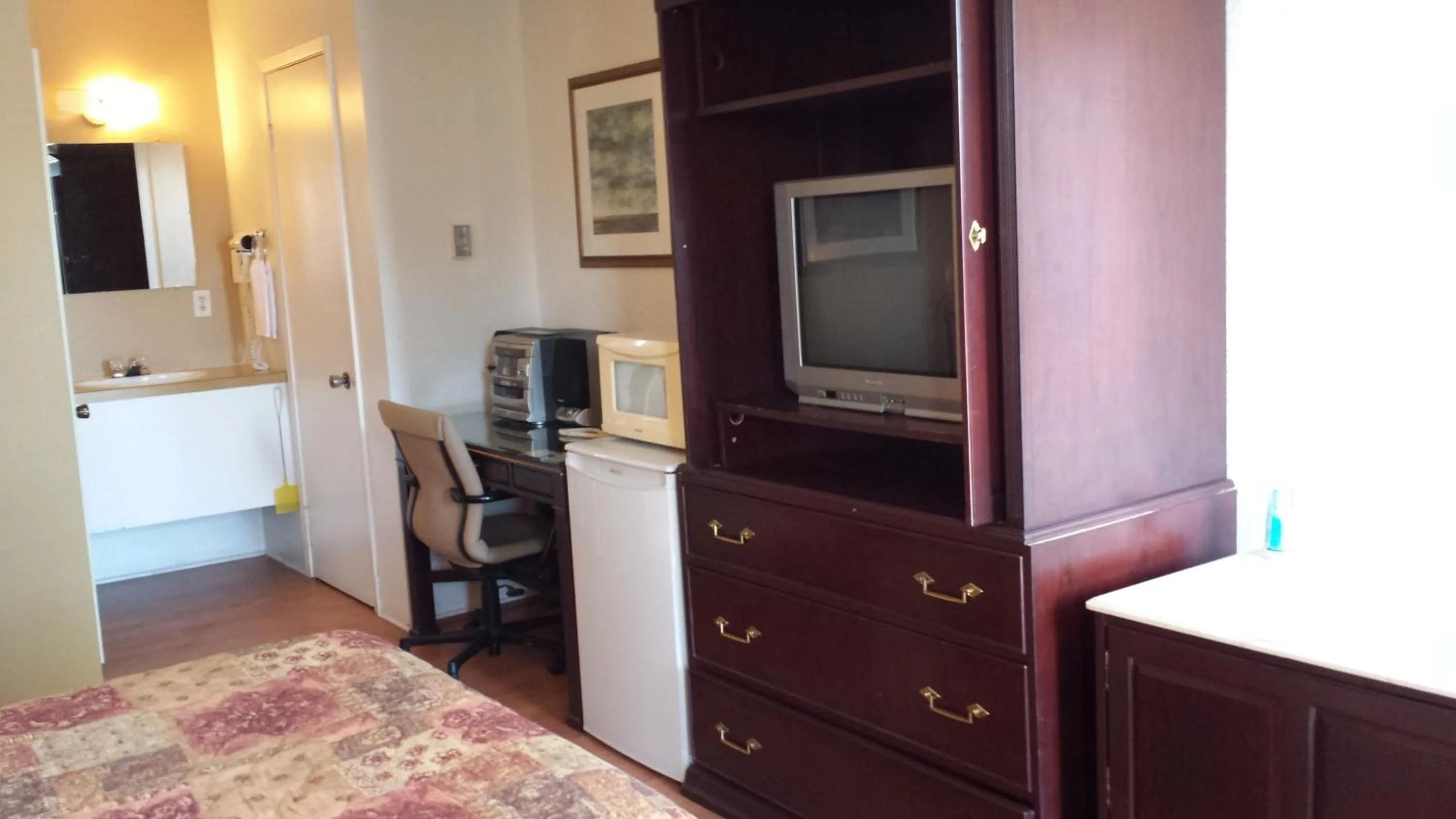 TV and multimedia, Bed in Motel Iberville