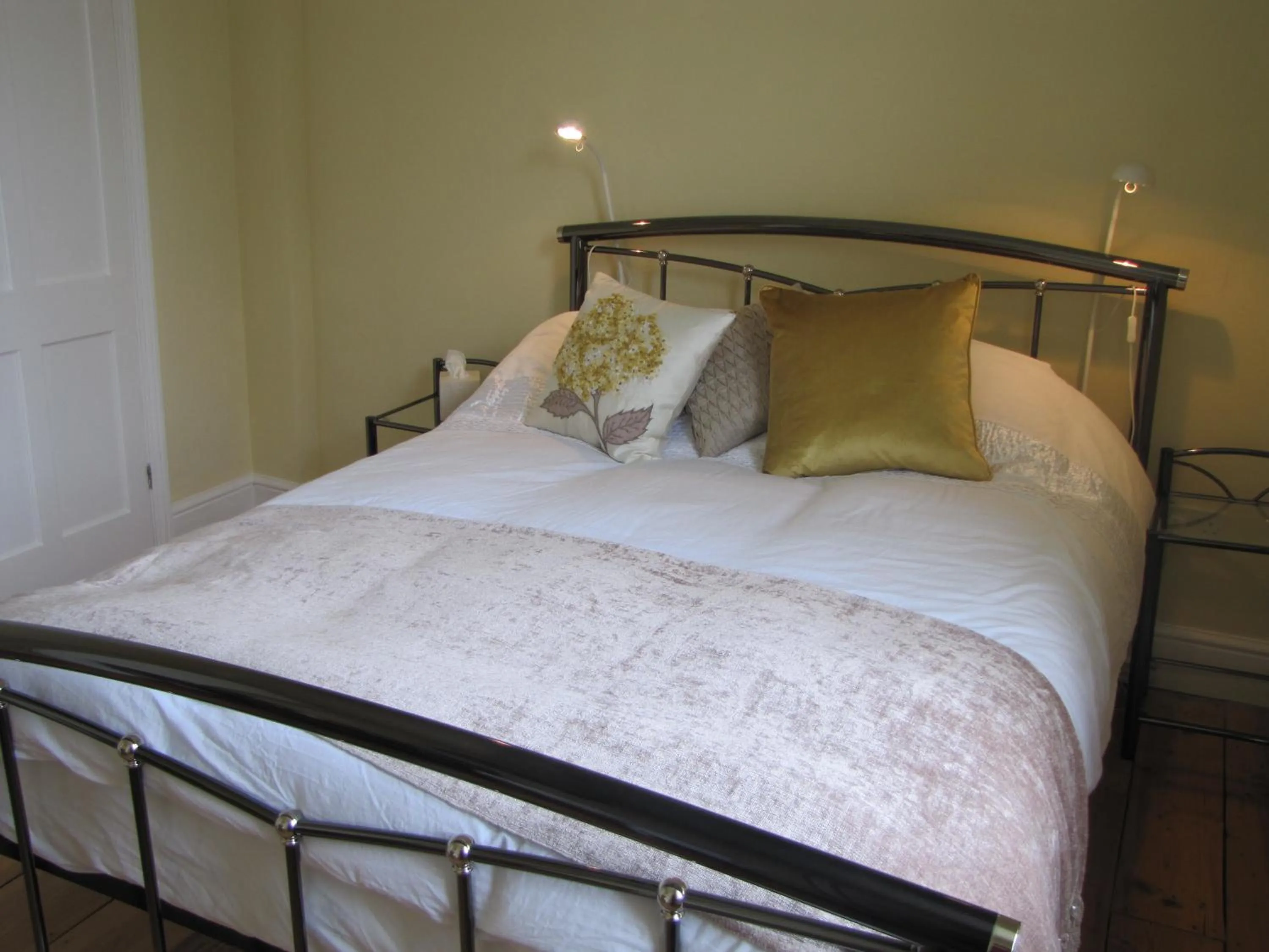 Bed in The Old Vicarage B&B