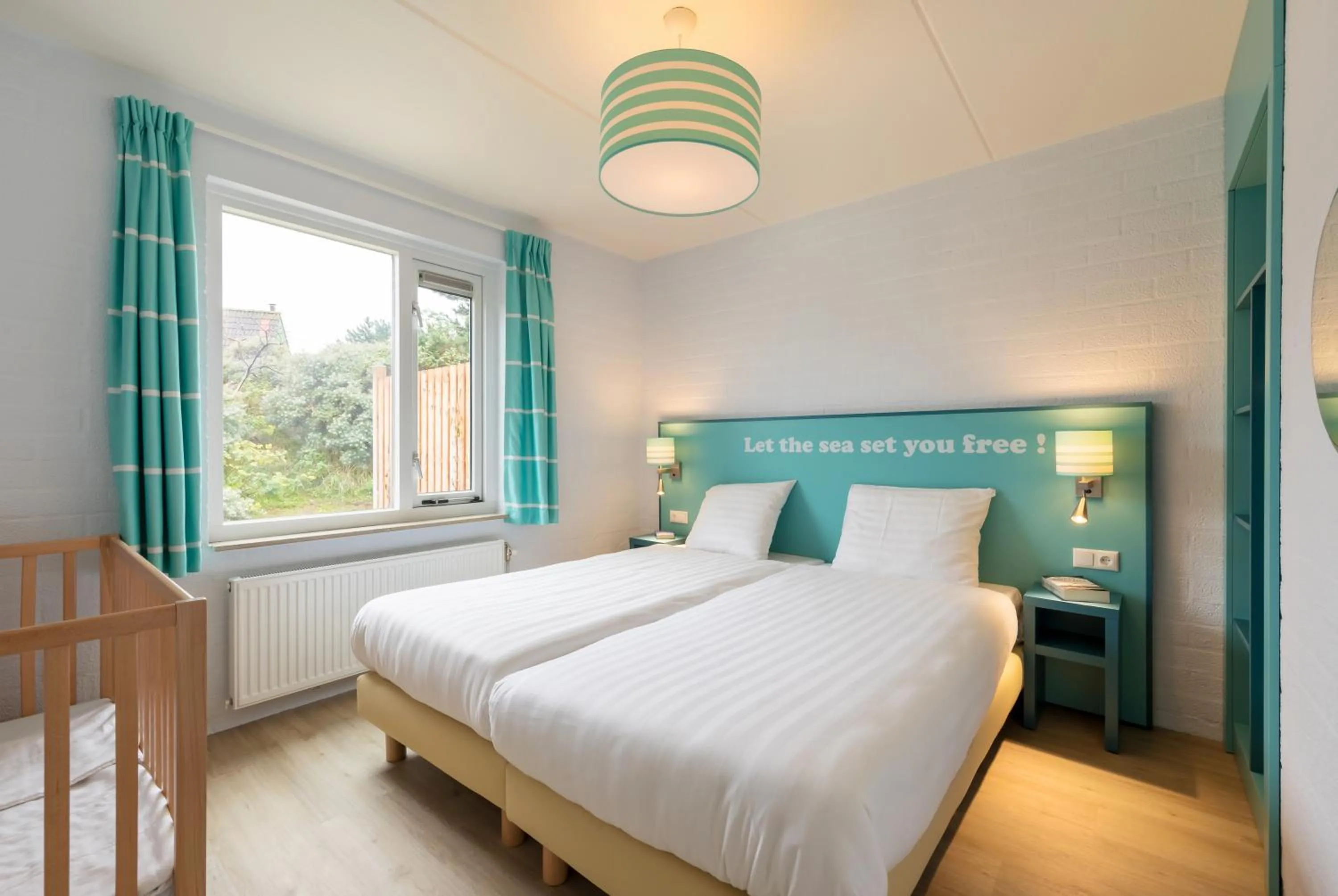 Bed in Center Parcs Zandvoort beach