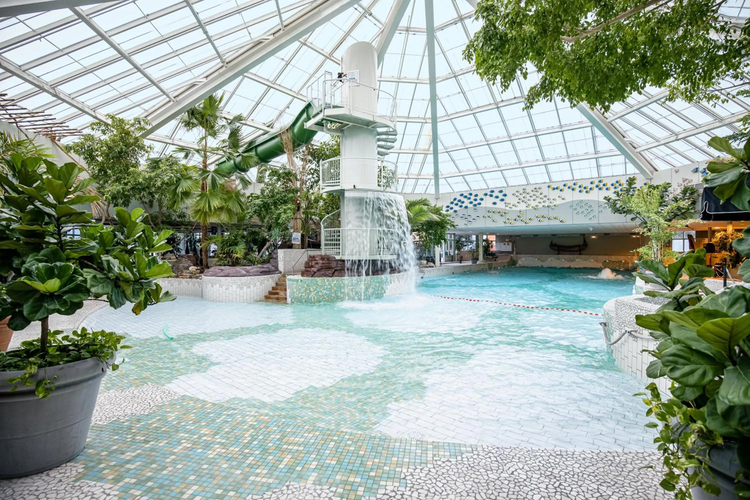 Swimming pool in Center Parcs Zandvoort beach