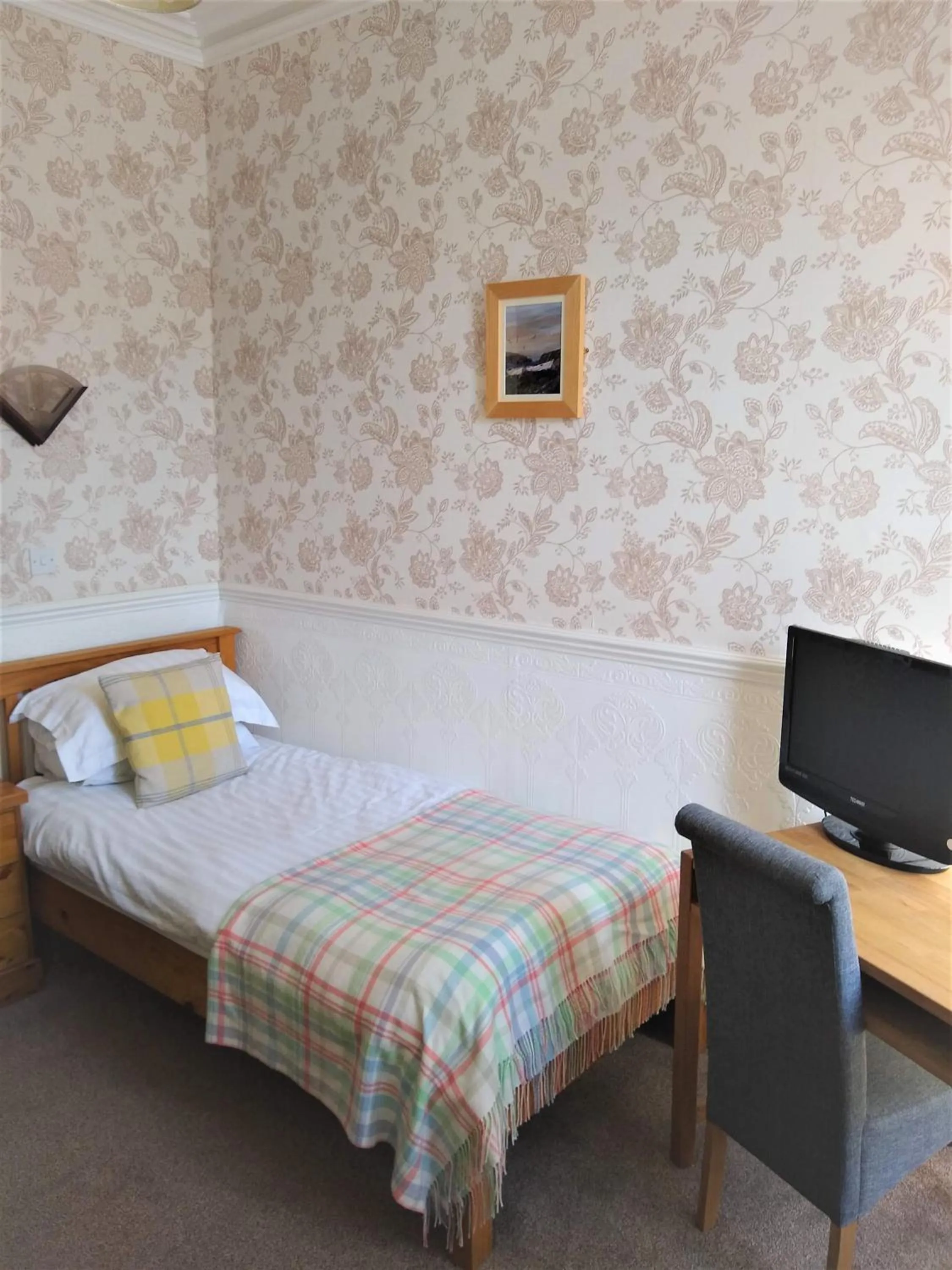 Bedroom, Bed in Solheim Guest House