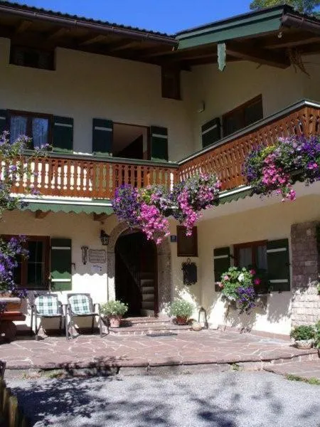Haus Hirschpoint Ferienwohnungen