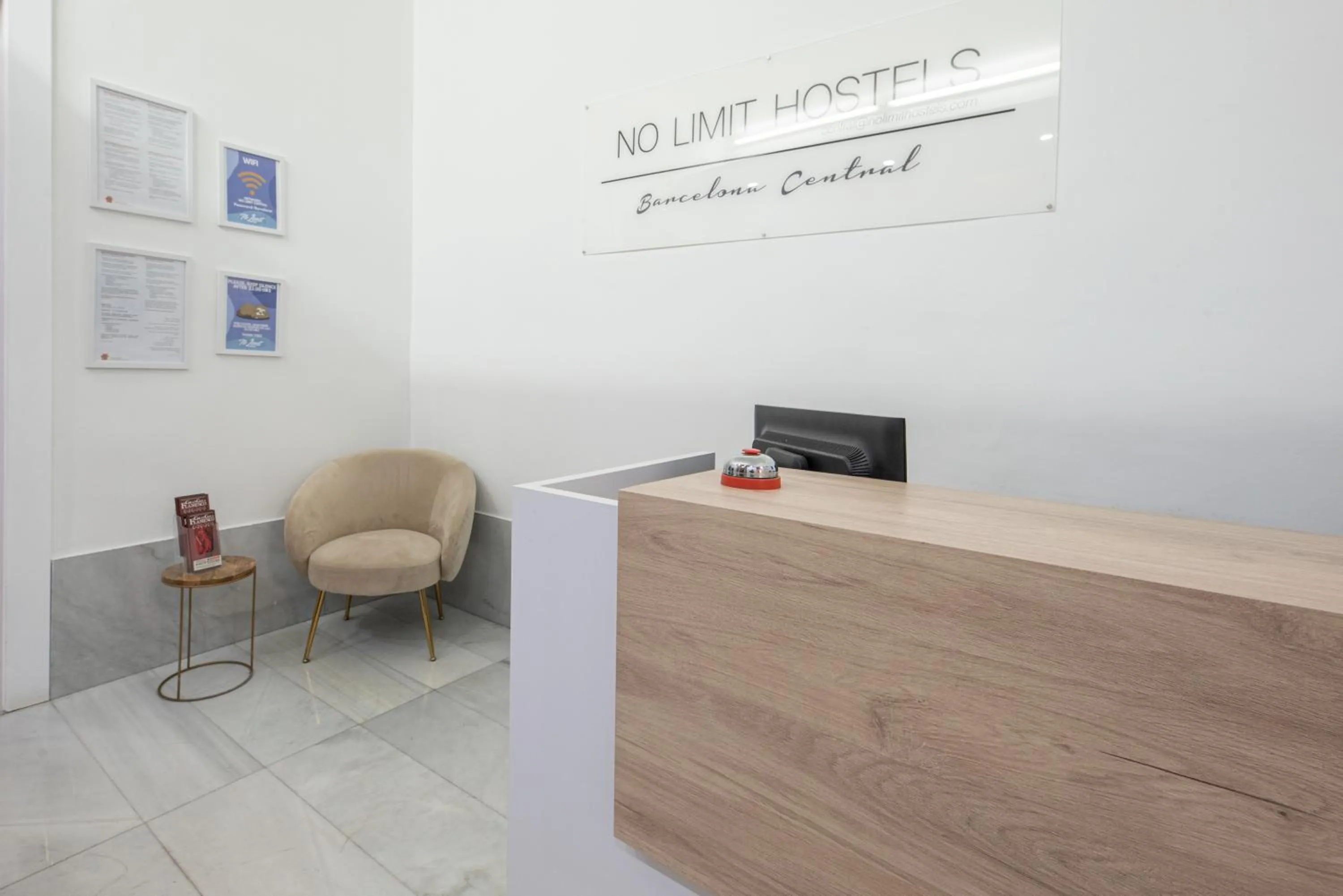 Lobby or reception in No Limit Barcelona Central