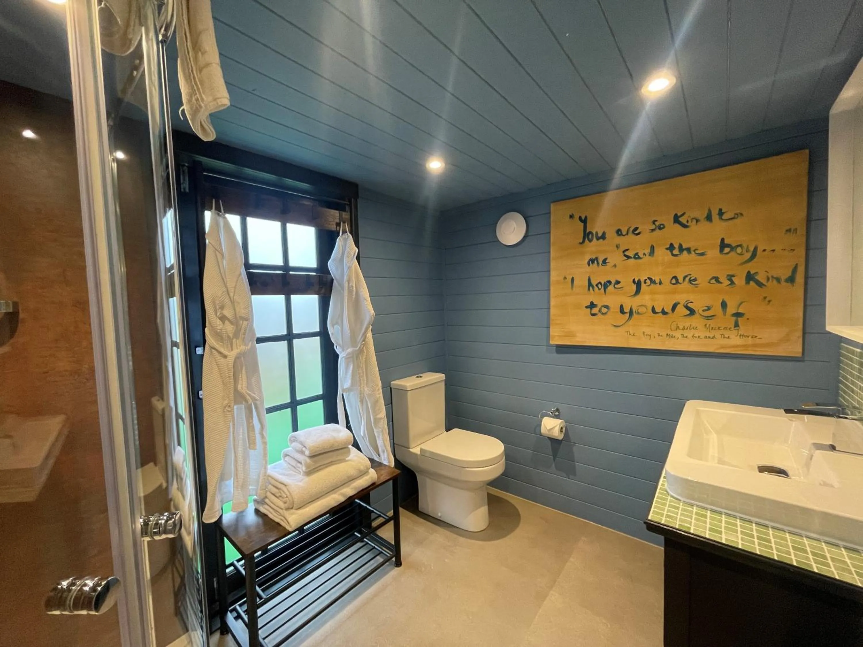 Shower in The Durham Ox