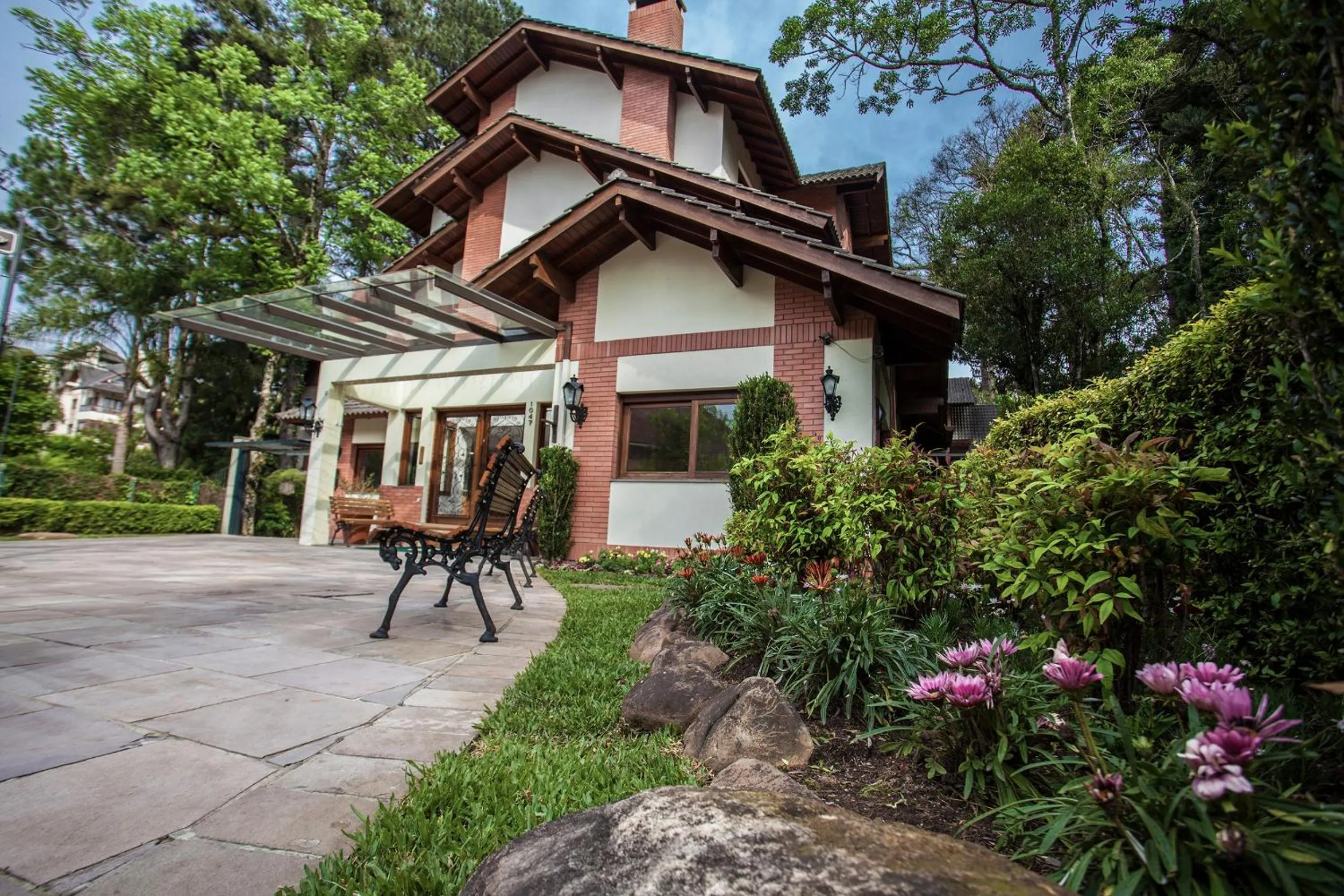 Property building in Tri Hotel Lago Gramado