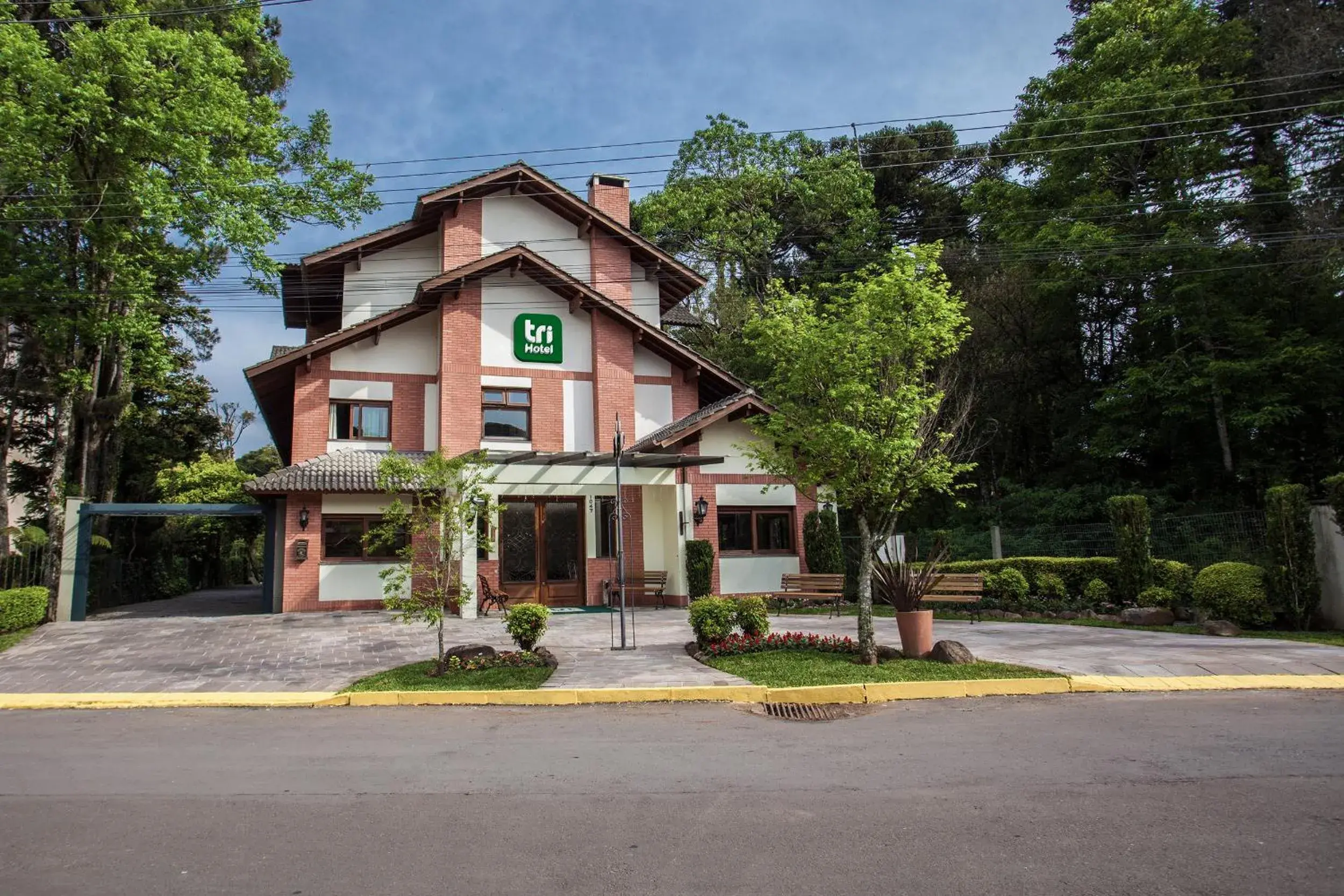 Property building in Tri Hotel Lago Gramado Property building in Tri Hotel Lago Gramado