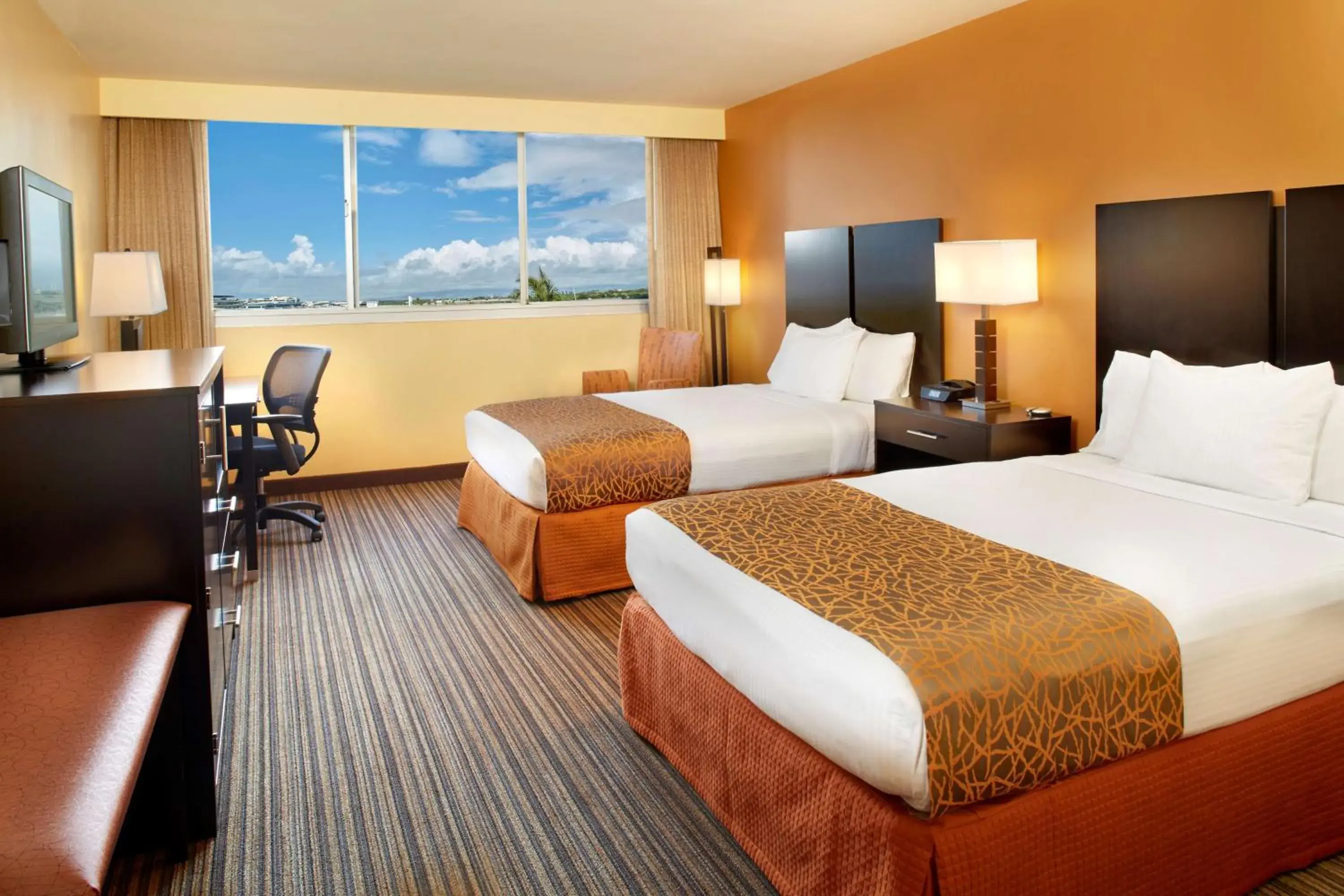 Double Room with Two Double Beds and Roll-In Shower - Disability Access in Best Western The Plaza Hotel Honolulu Airport - Free Breakfast Double Room with Two Double Beds and Roll-In Shower - Disability Access in Best Western The Plaza Hotel Honolulu Airport - Free Breakfast