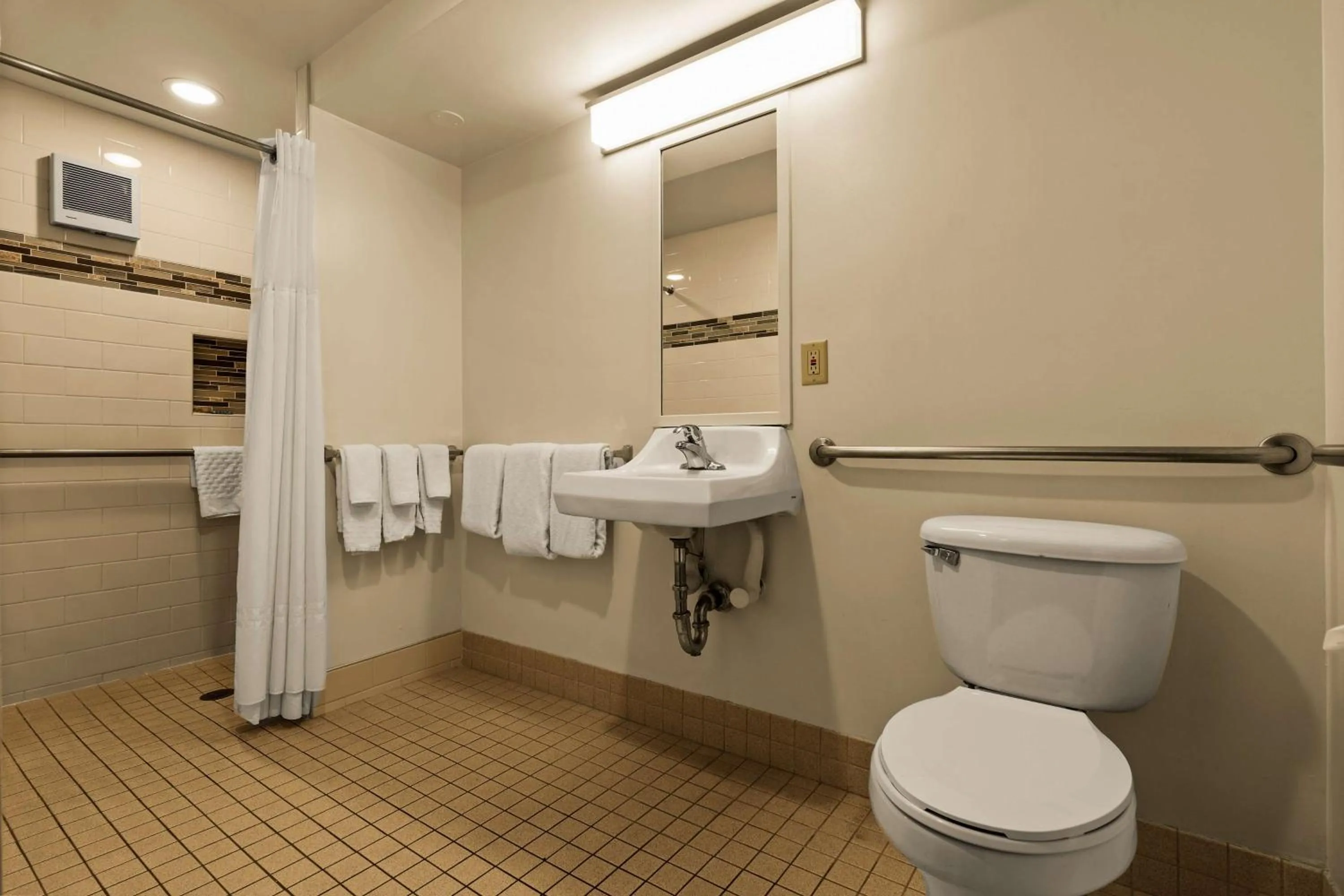 Bathroom in Best Western The Plaza Hotel Honolulu Airport - Free Breakfast