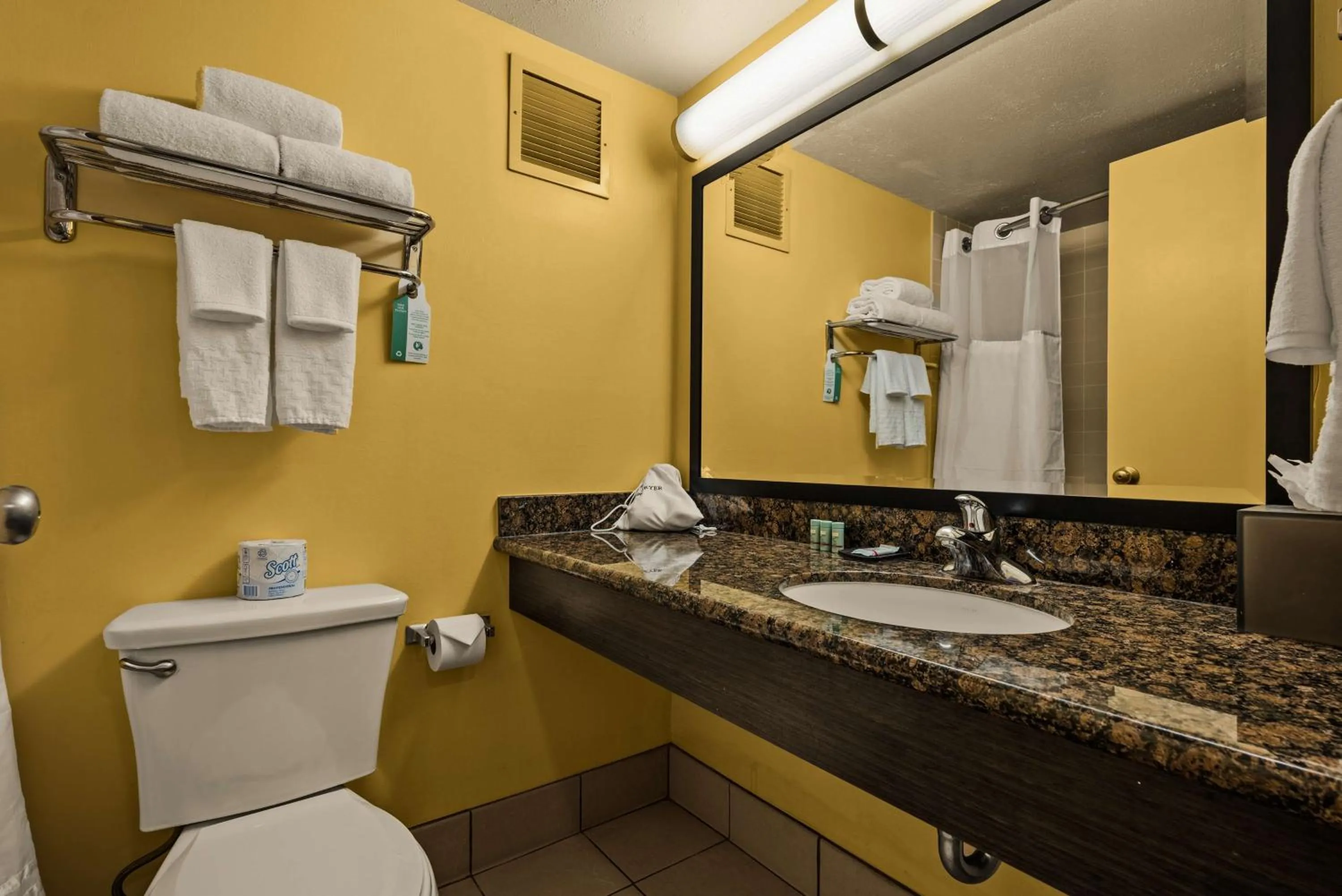 Bathroom in Best Western The Plaza Hotel Honolulu Airport - Free Breakfast