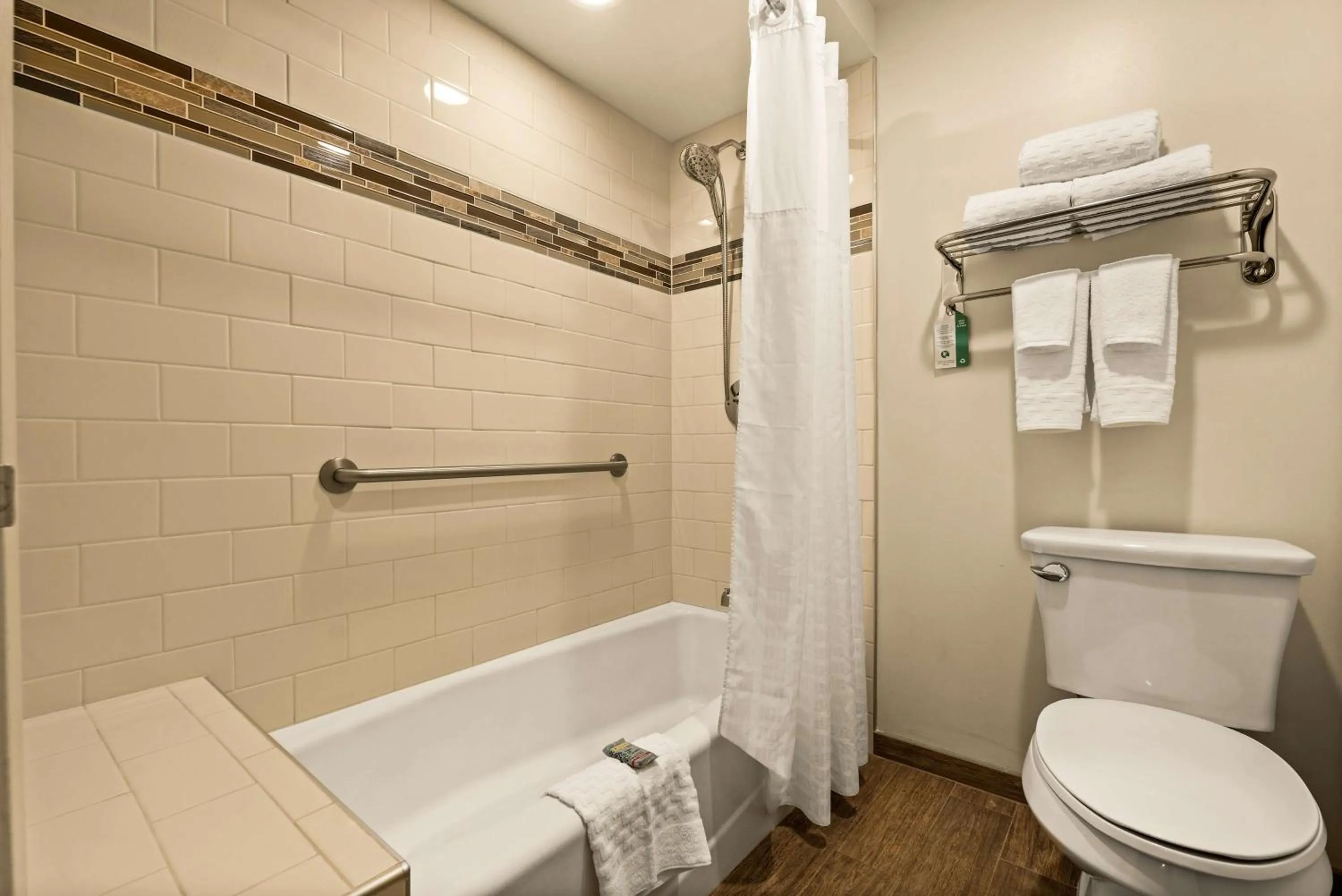 Bathroom in Best Western The Plaza Hotel Honolulu Airport - Free Breakfast