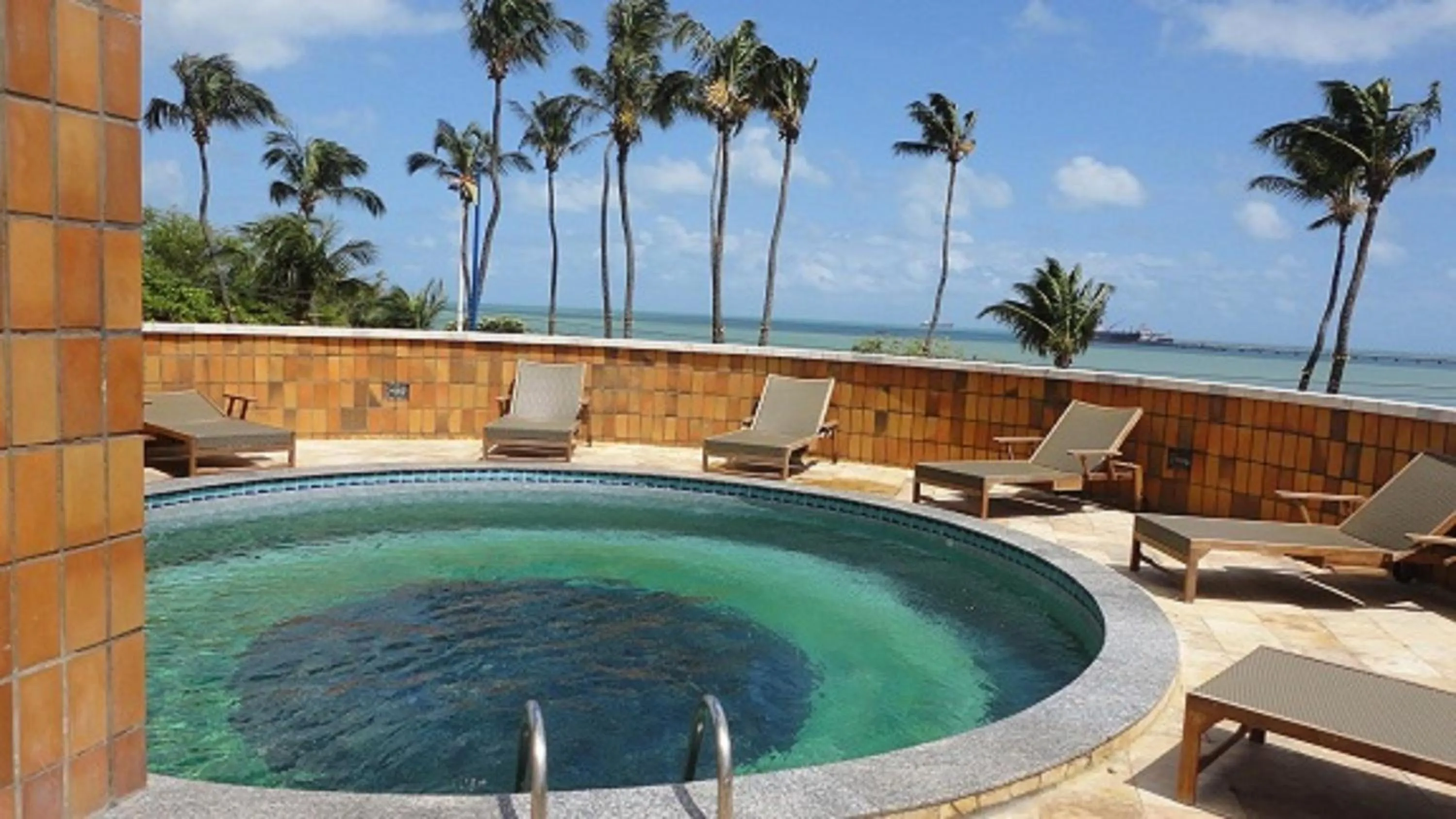 Swimming pool in Vip Iracema Flat