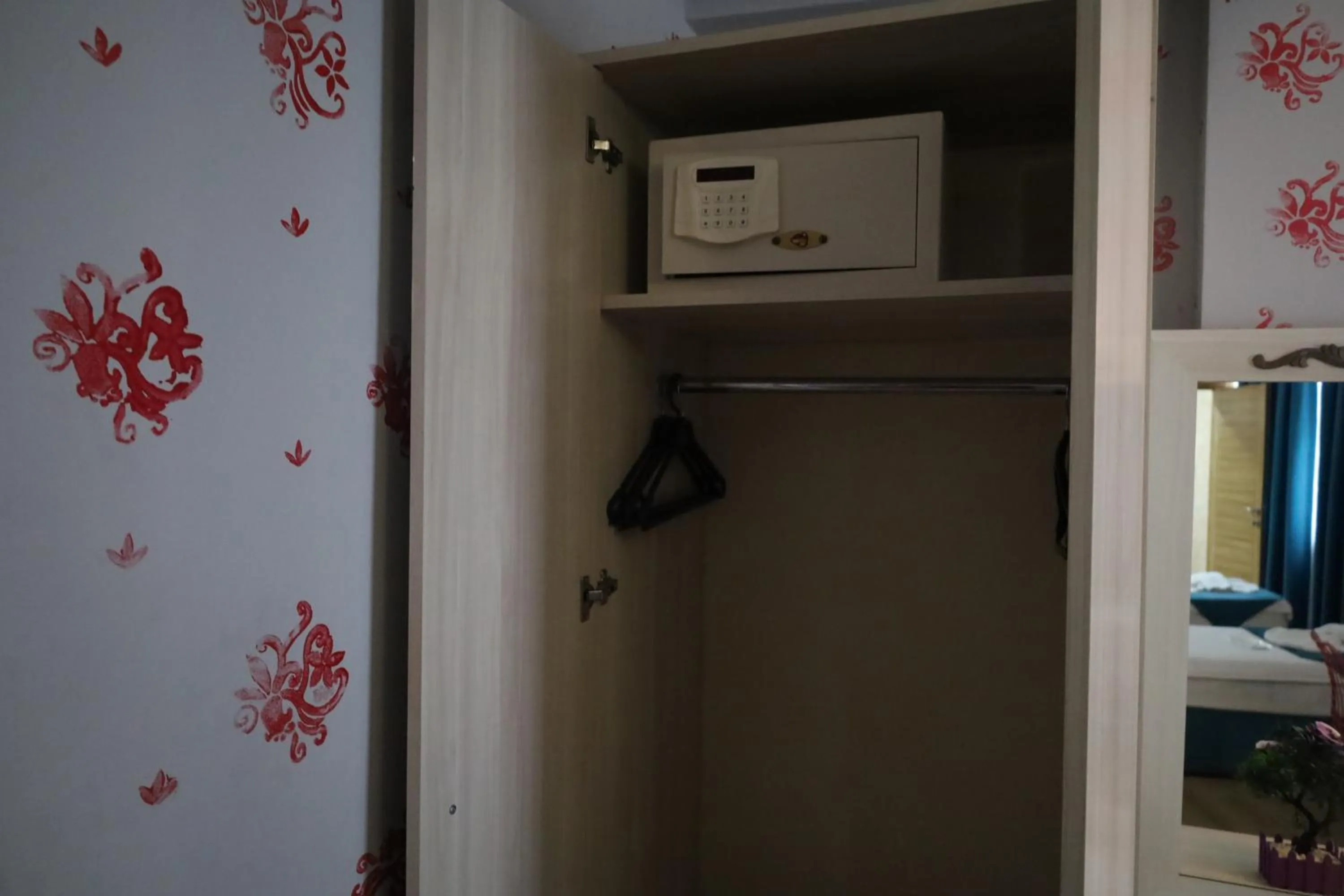 safe in Galaxy Hotel Sultanahmet