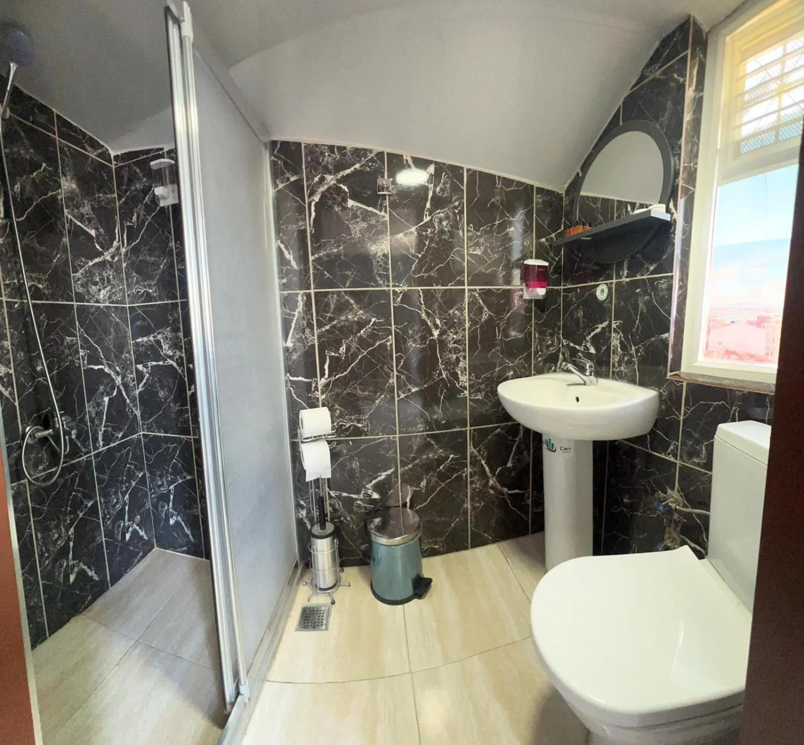 Shower in Galaxy Hotel Sultanahmet