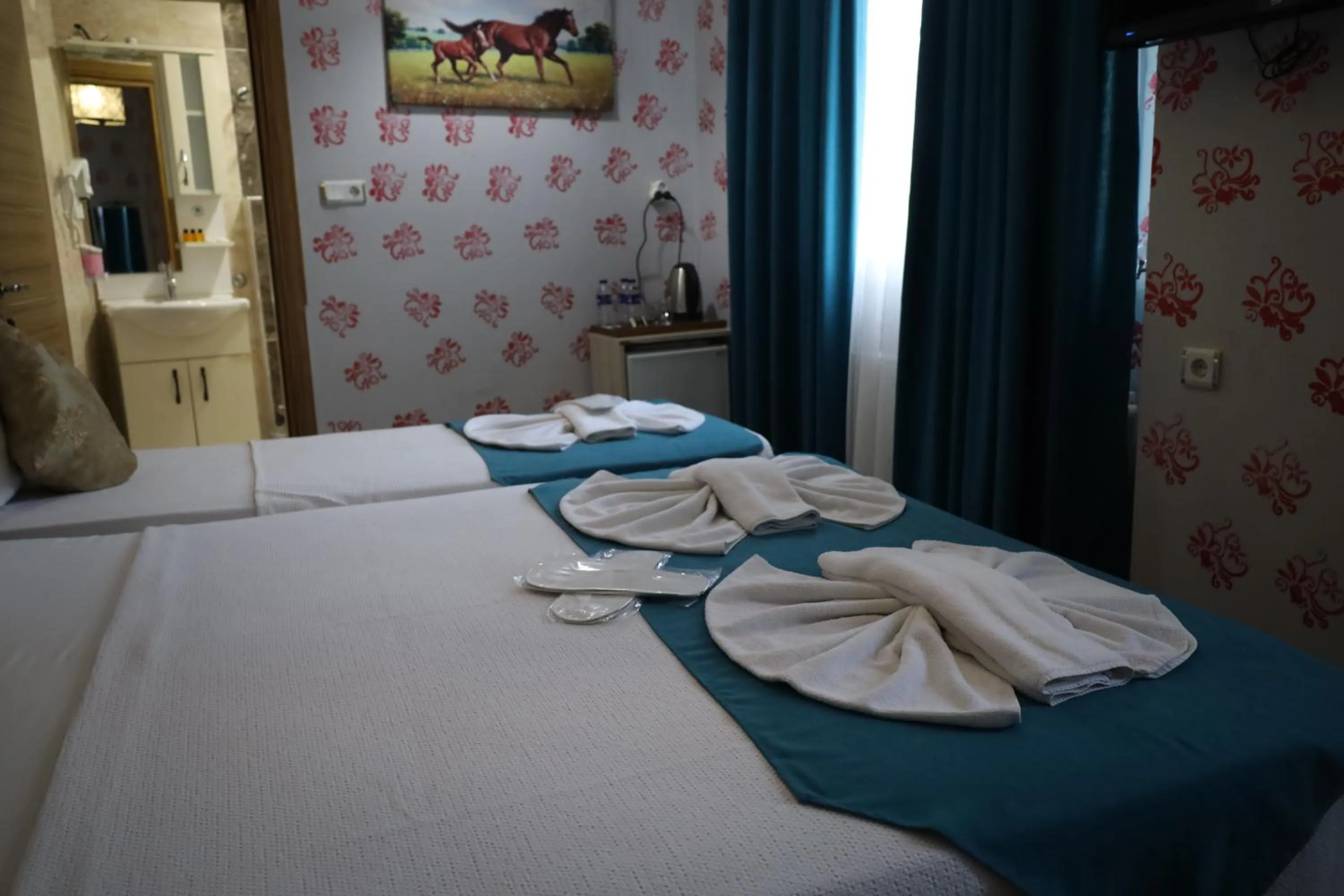 Bedroom, Bed in Galaxy Hotel Sultanahmet