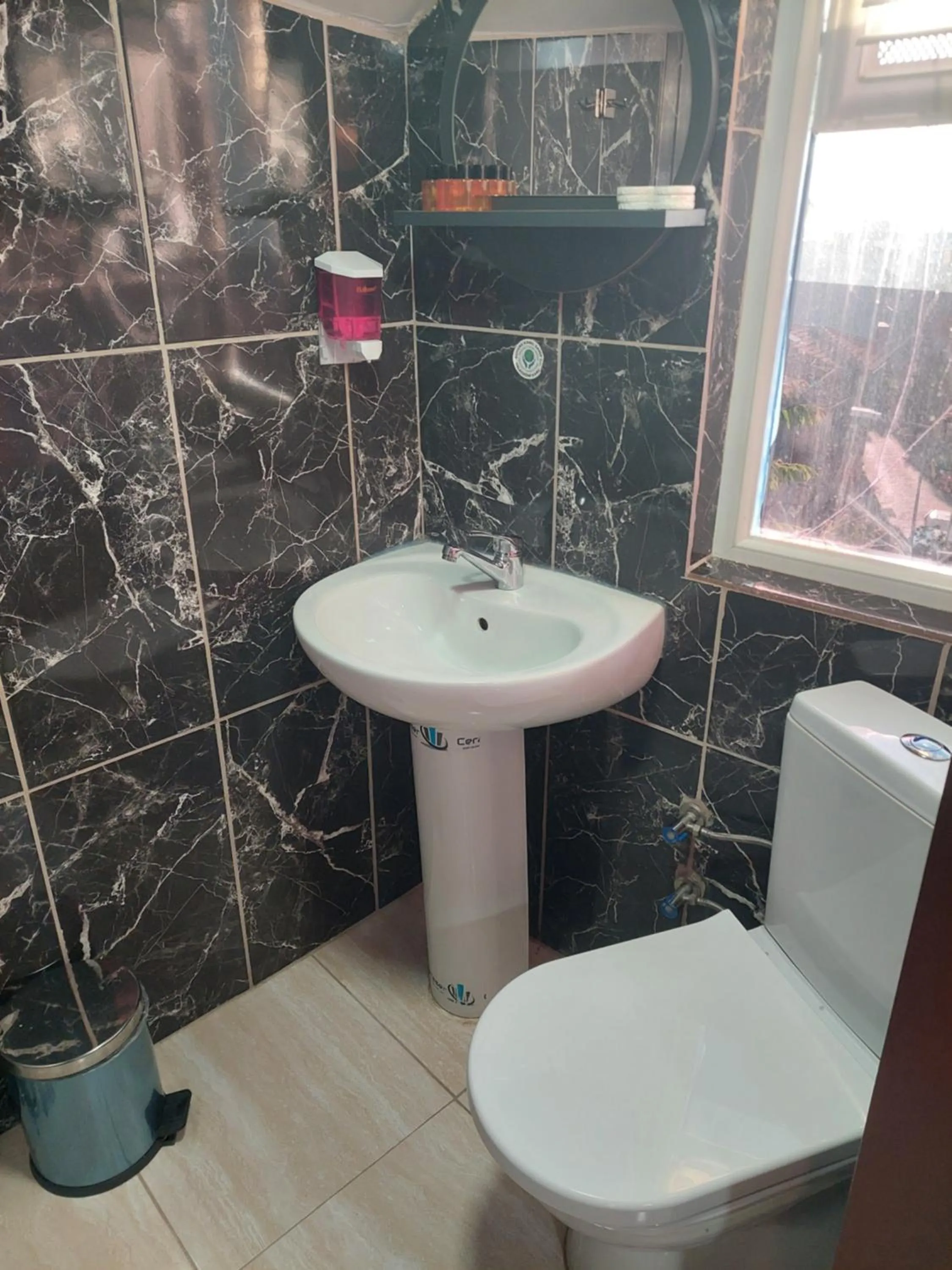 Shower in Galaxy Hotel Sultanahmet