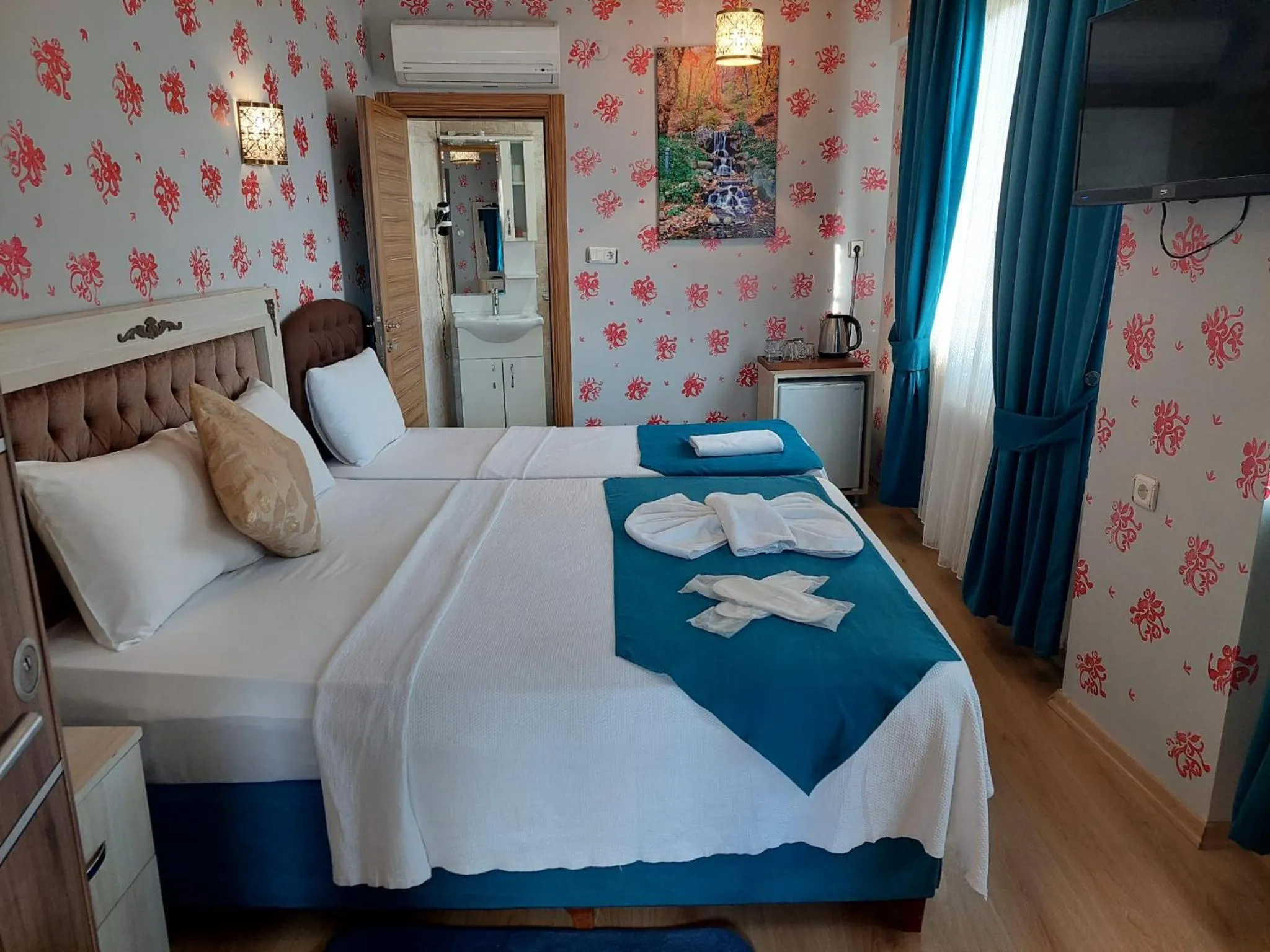 Bed in Galaxy Hotel Sultanahmet