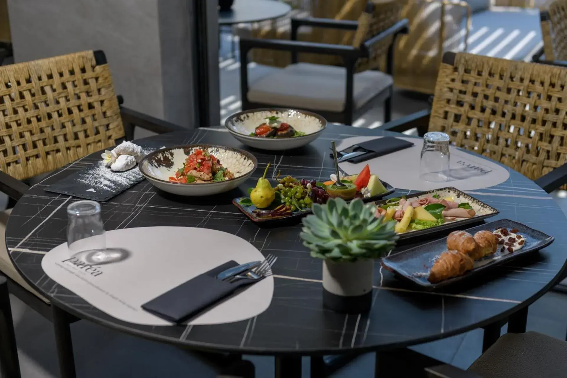 Food in Evanik Chic Hotel Food in Evanik Chic Hotel