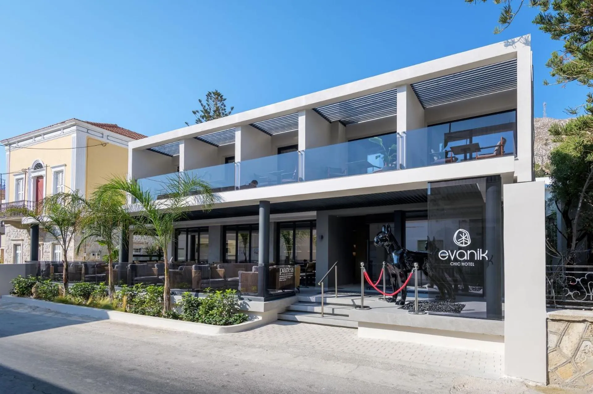 Property building in Evanik Chic Hotel