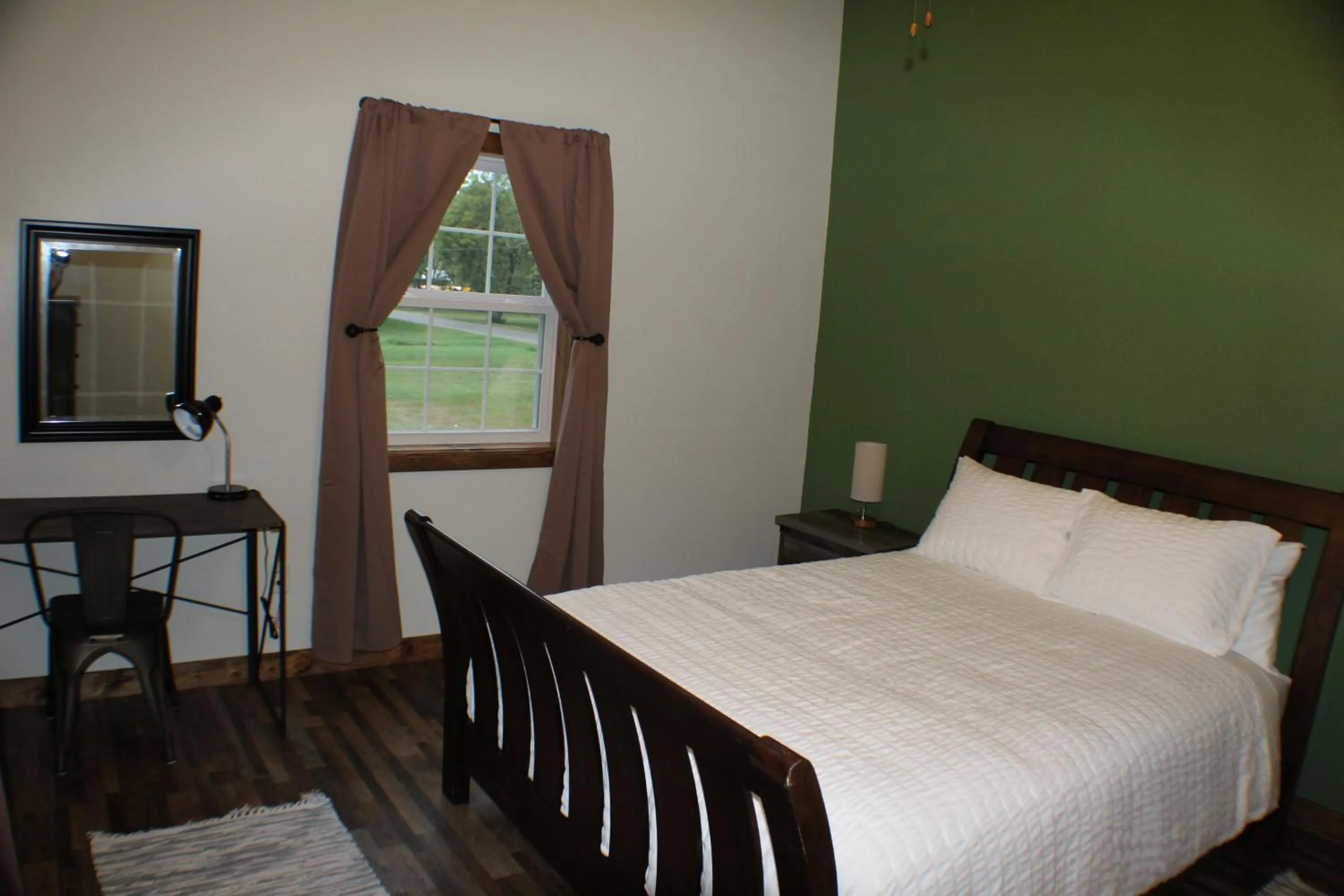 Bed in Trailhead Suites