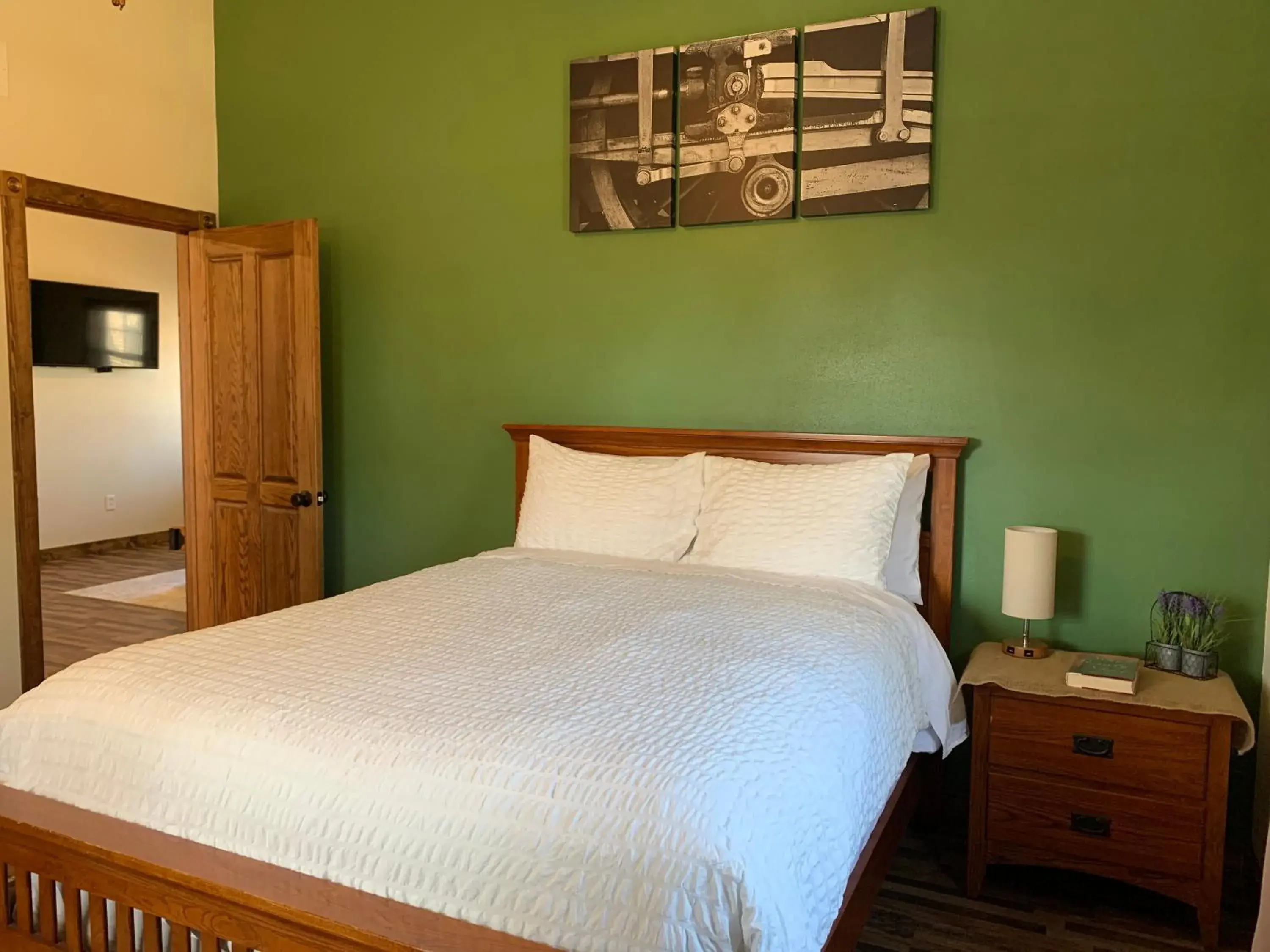 Two-Bedroom Apartment in Trailhead Suites Two-Bedroom Apartment in Trailhead Suites