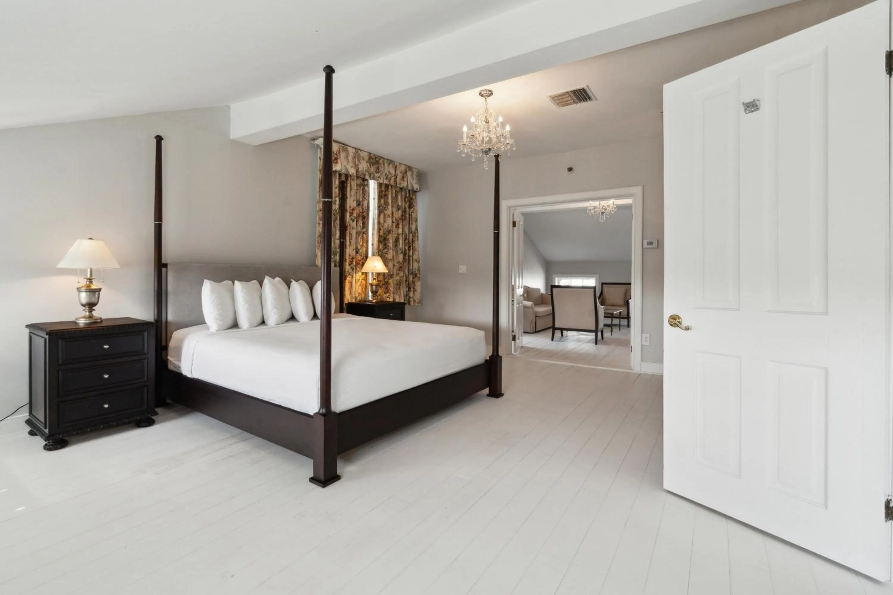 Bed in Maison Saint Charles