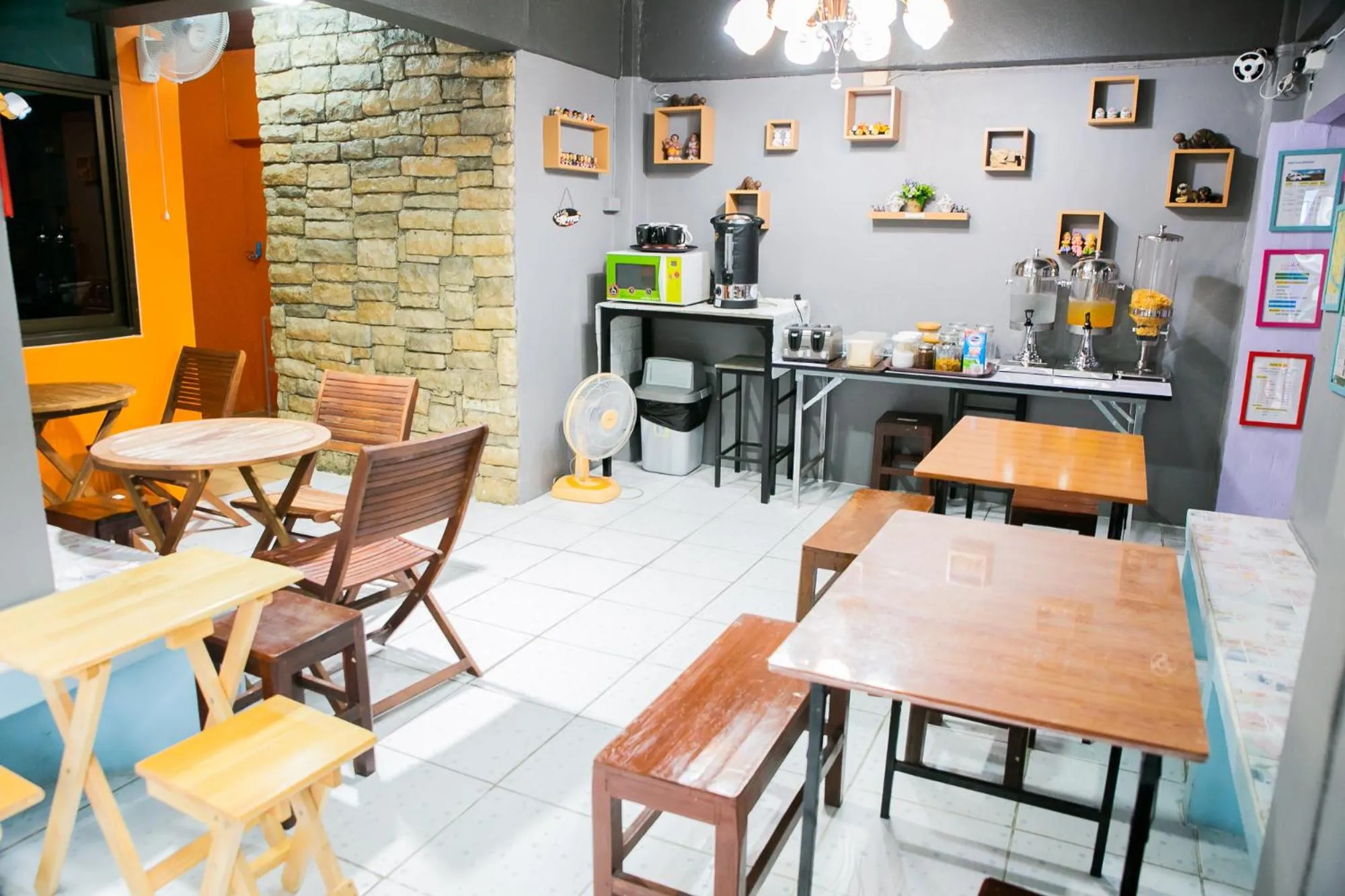 Restaurant/places to eat in Bangkok Canale Home at Khaosarn