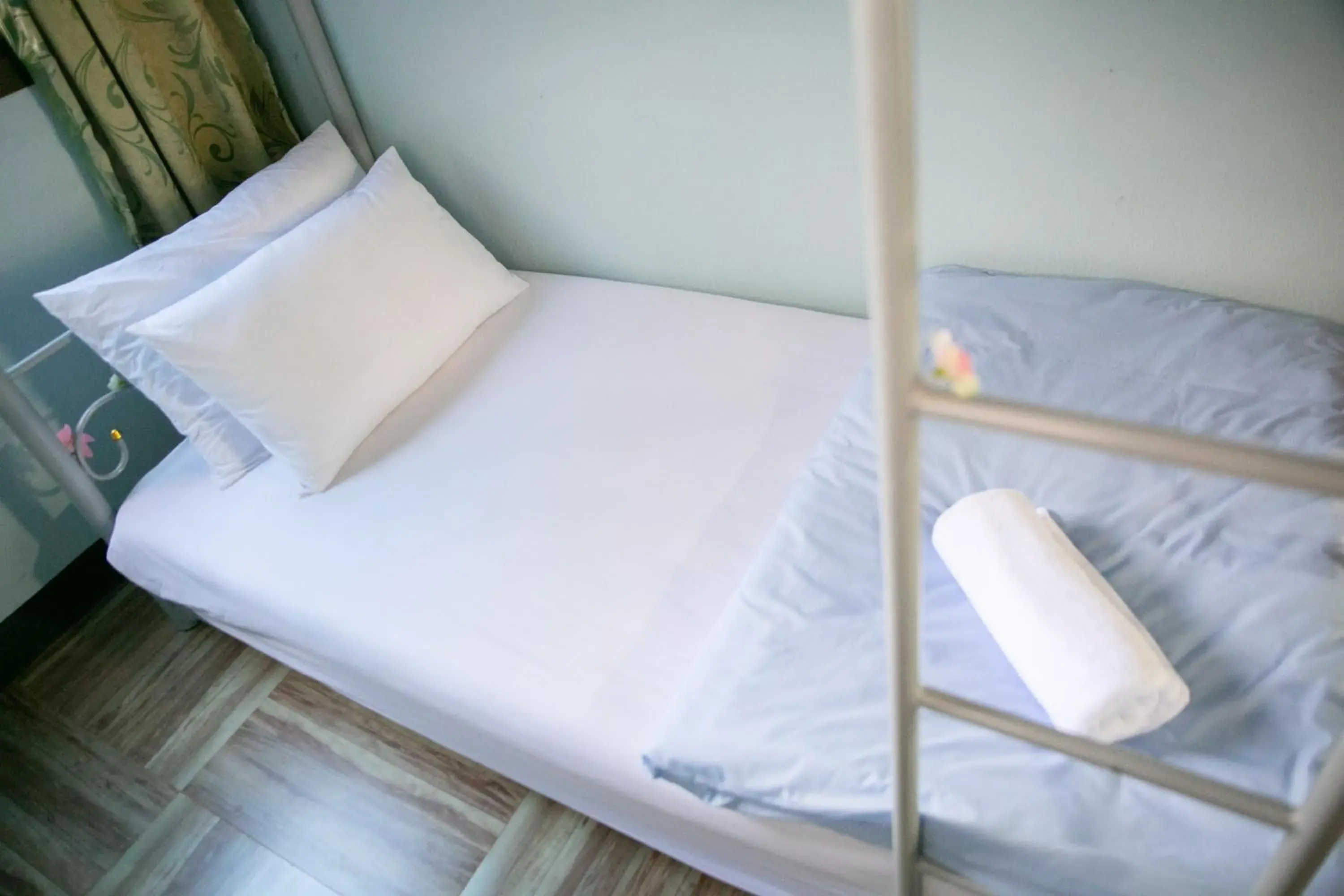 Bed in Bangkok Canale Home at Khaosarn Bed in Bangkok Canale Home at Khaosarn