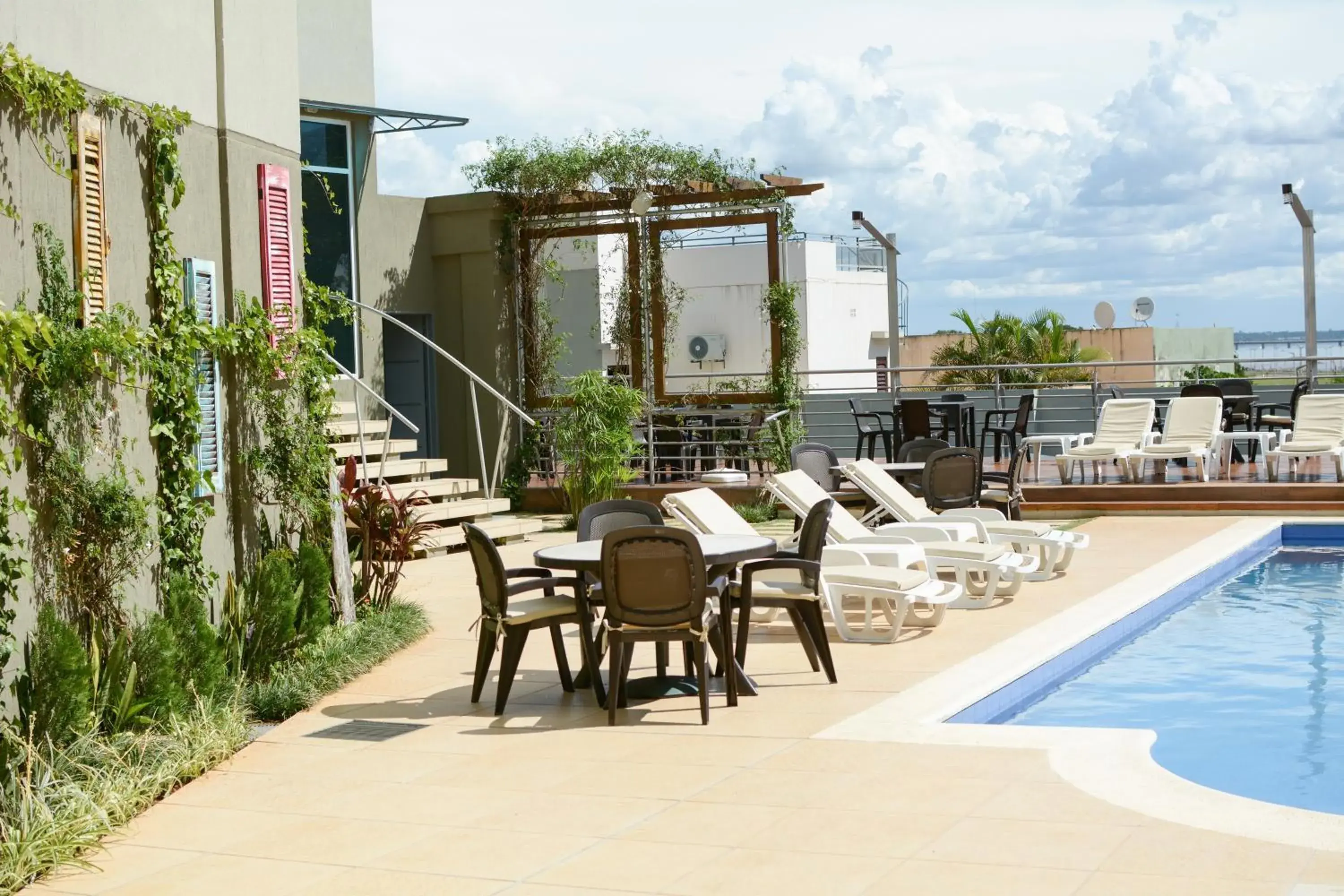 Swimming Pool in De la Trinidad Hotel