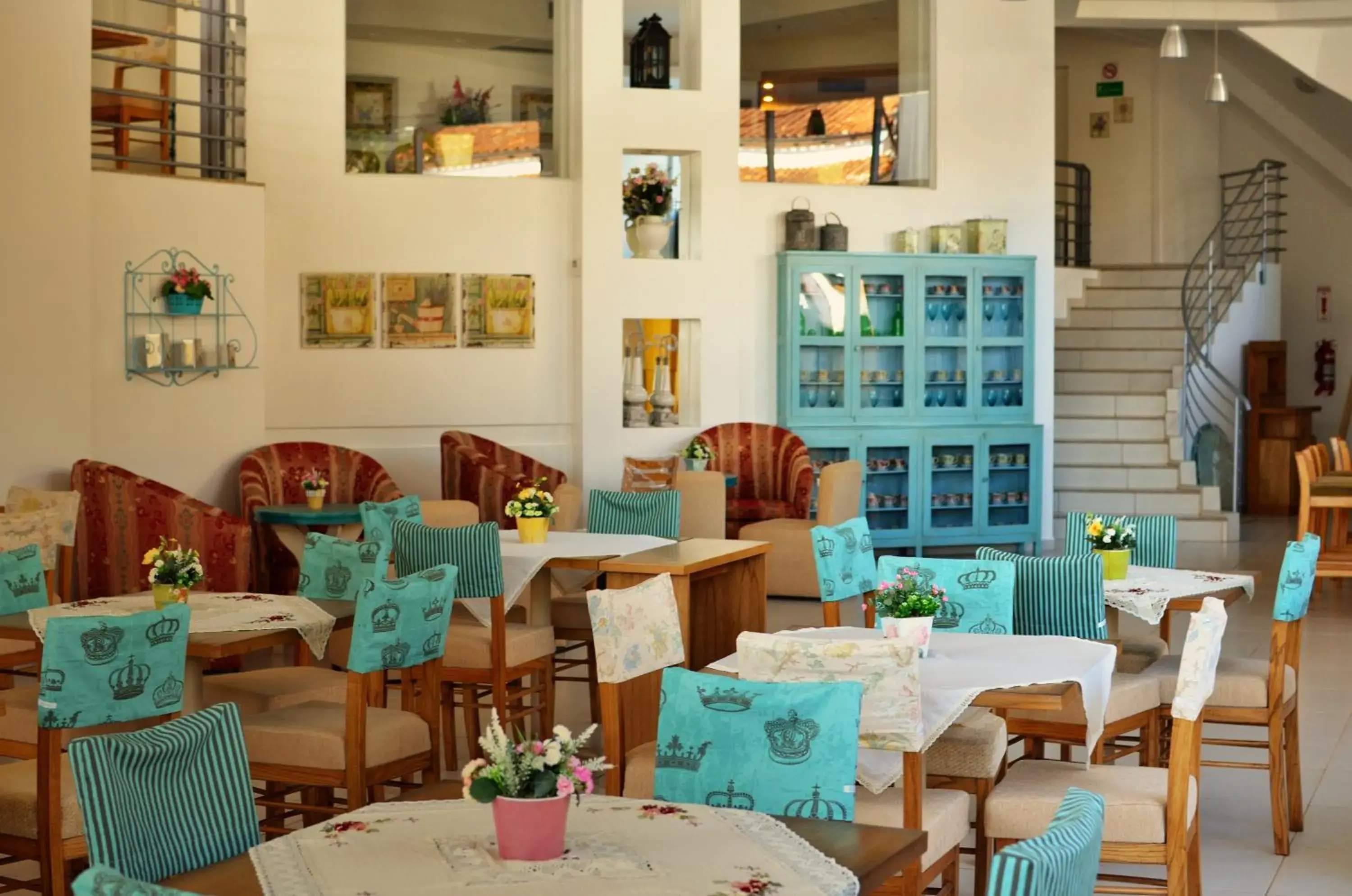 Restaurant/Places to Eat in De la Trinidad Hotel