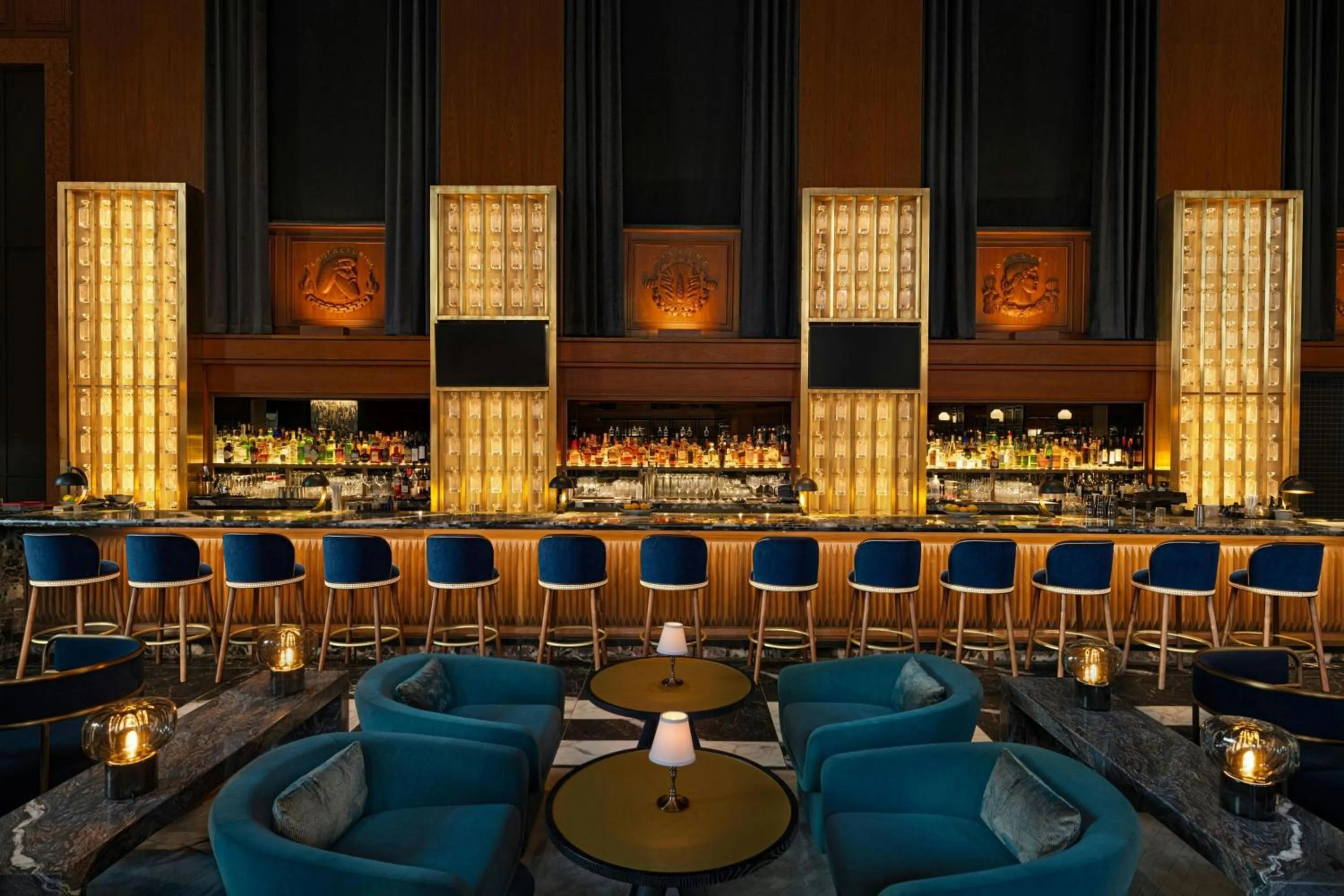Lounge or bar in The Westin Minneapolis