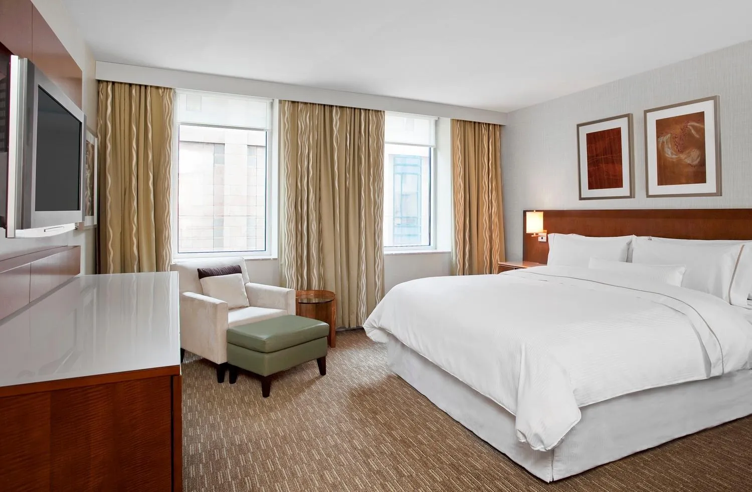 Property building, Bed in The Westin Minneapolis
