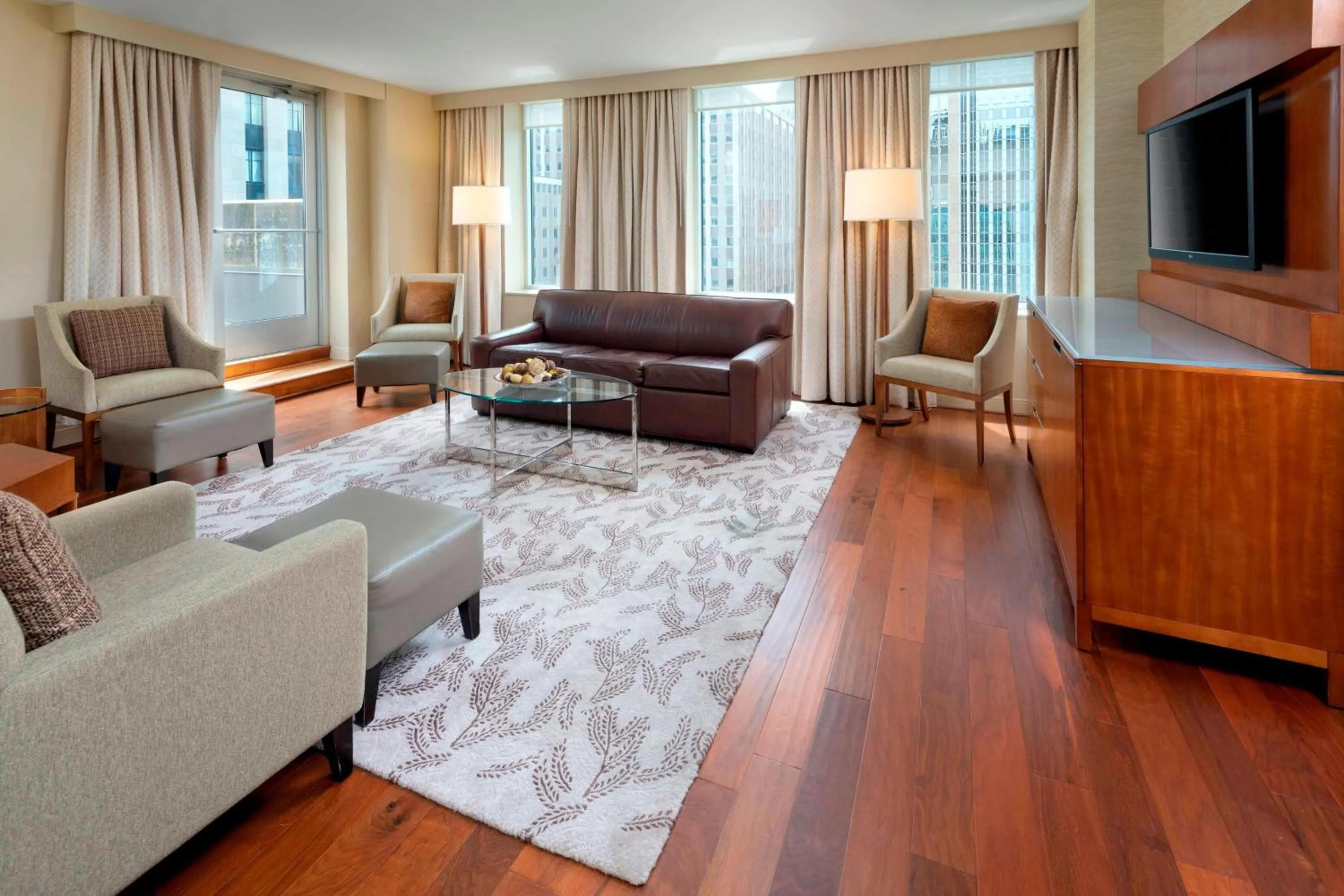 Living room in The Westin Minneapolis