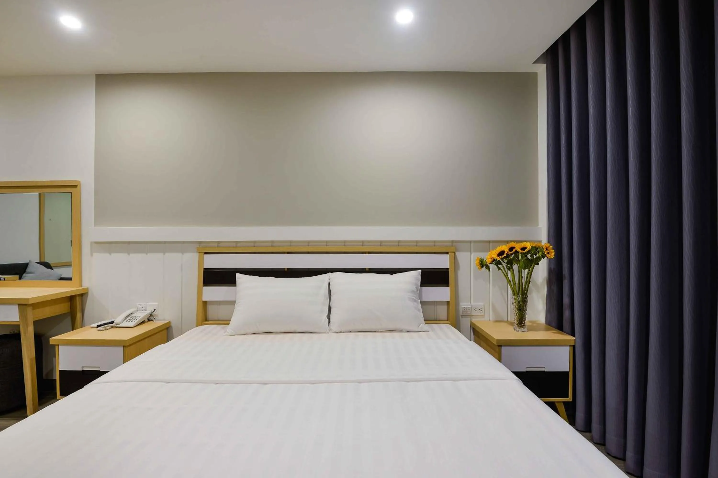 Bed in Warm Ways Hotel & Serviced Apartments