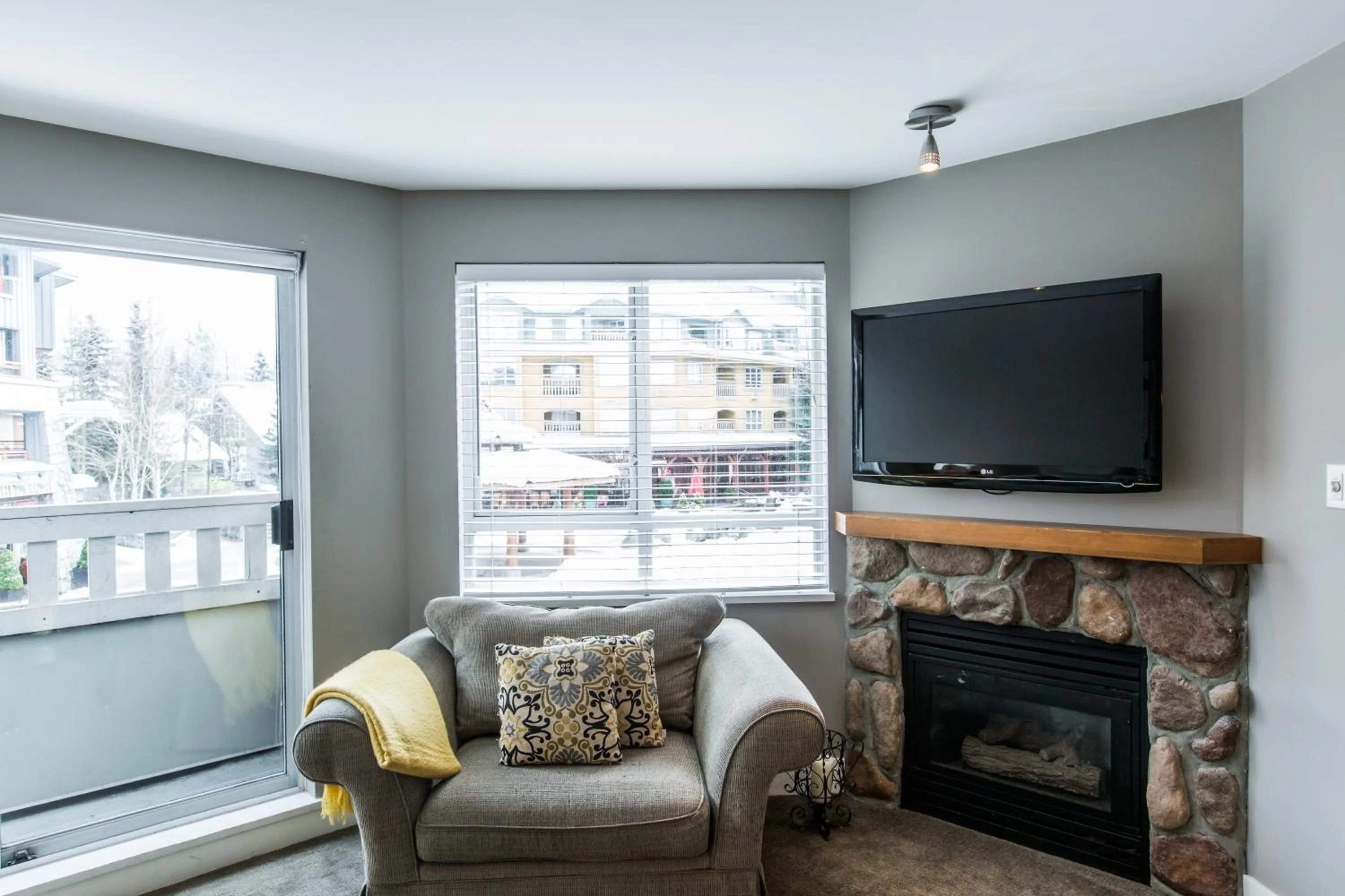 Living room in Whistler Blackcomb Vacation Rentals - Village North