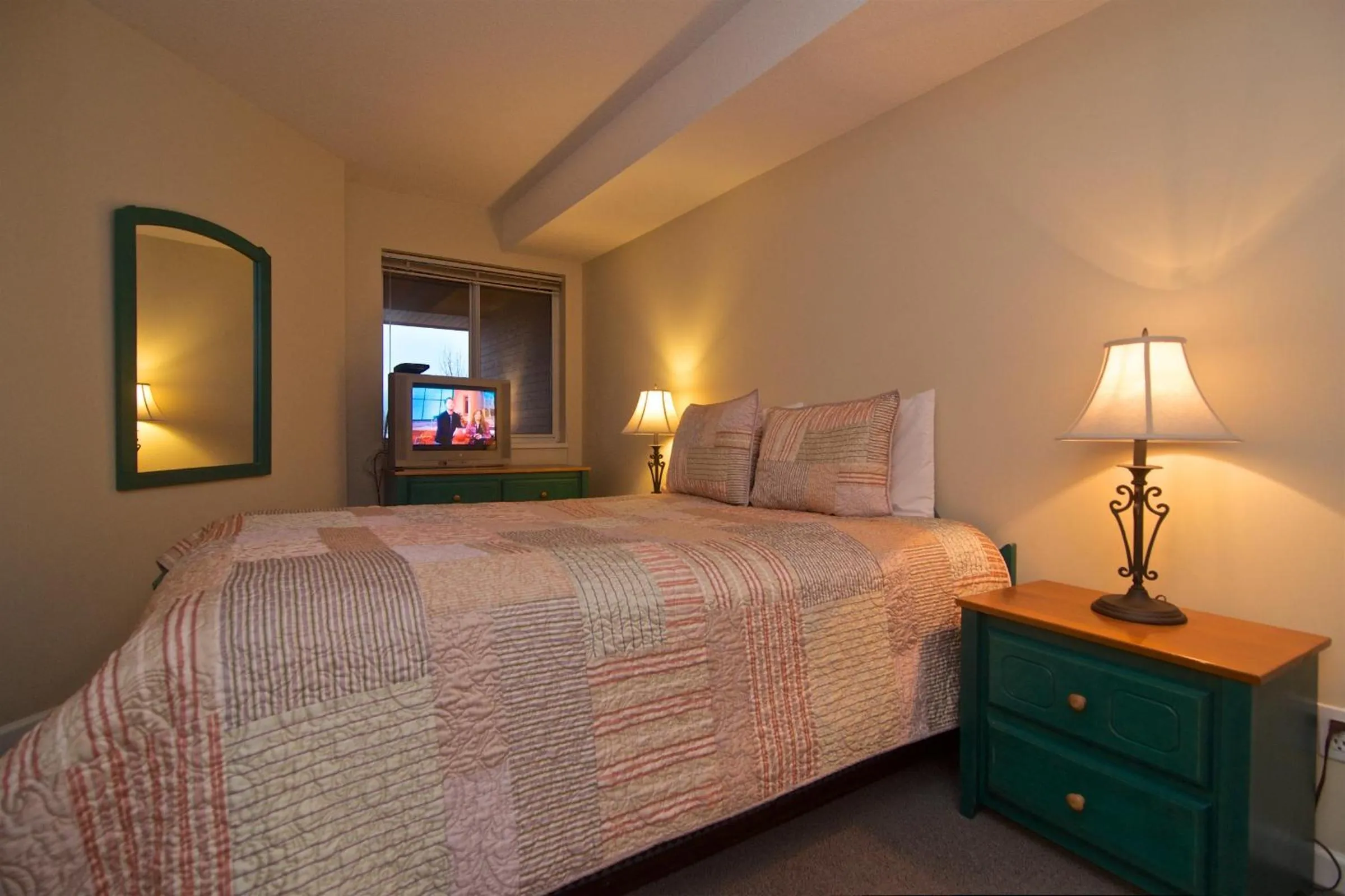 Bed in Whistler Blackcomb Vacation Rentals - Village North