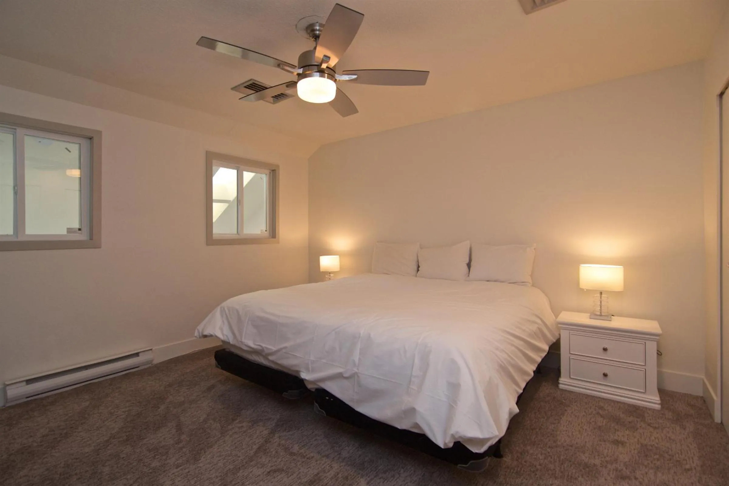 Bedroom, Bed in Whistler Blackcomb Vacation Rentals - Village North