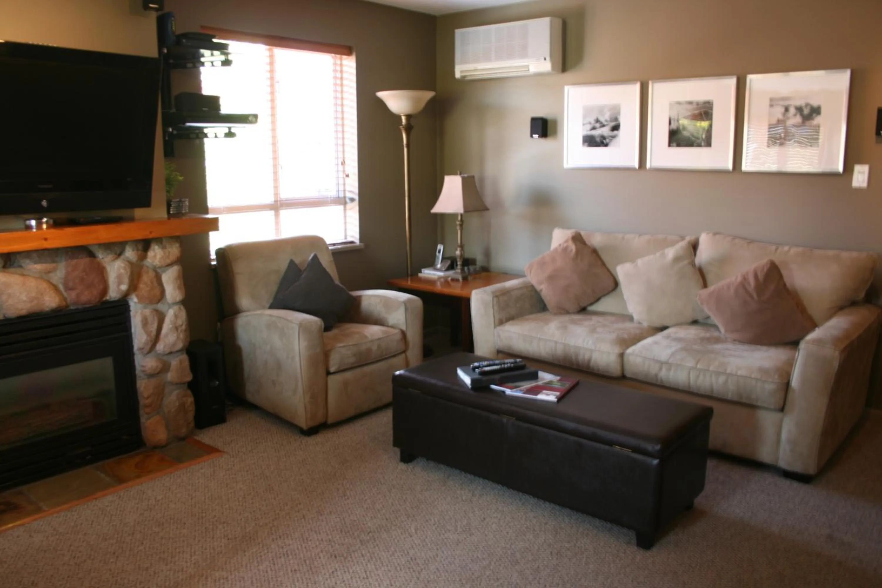Living room in Whistler Blackcomb Vacation Rentals - Village North