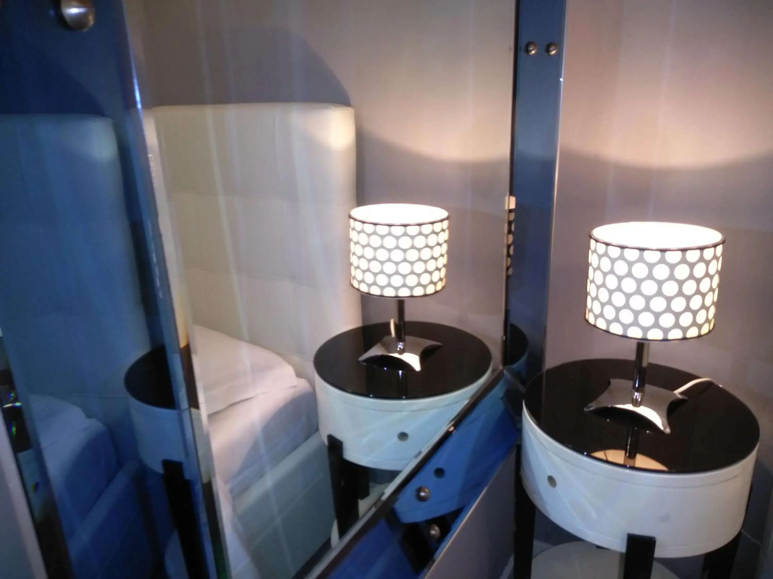 Bedroom in White Vatican Bedroom in White Vatican