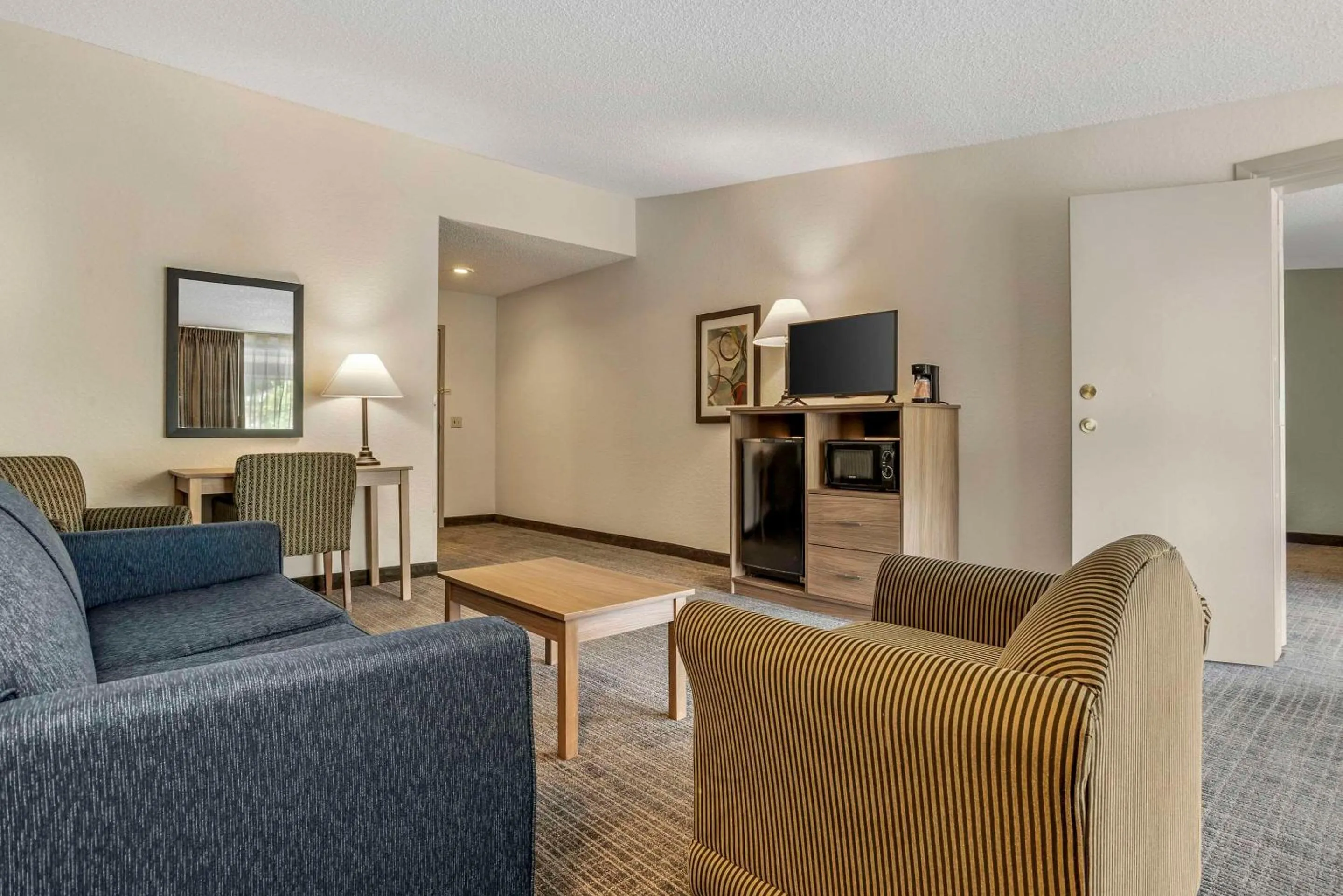 Bedroom in Quality Inn & Suites NRG Park - Medical Center