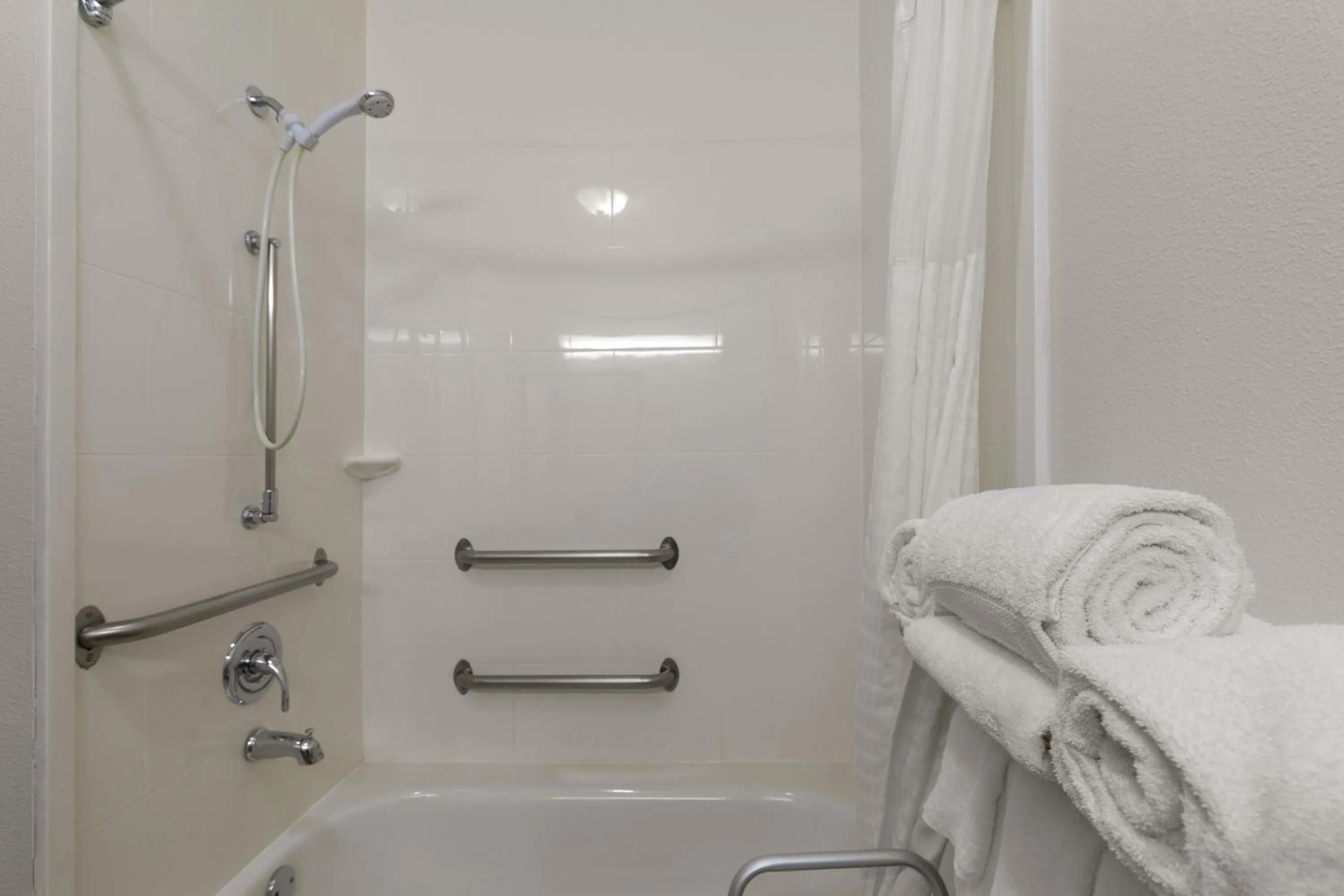 acessibility in Comfort Inn & Suites Austin North Loop