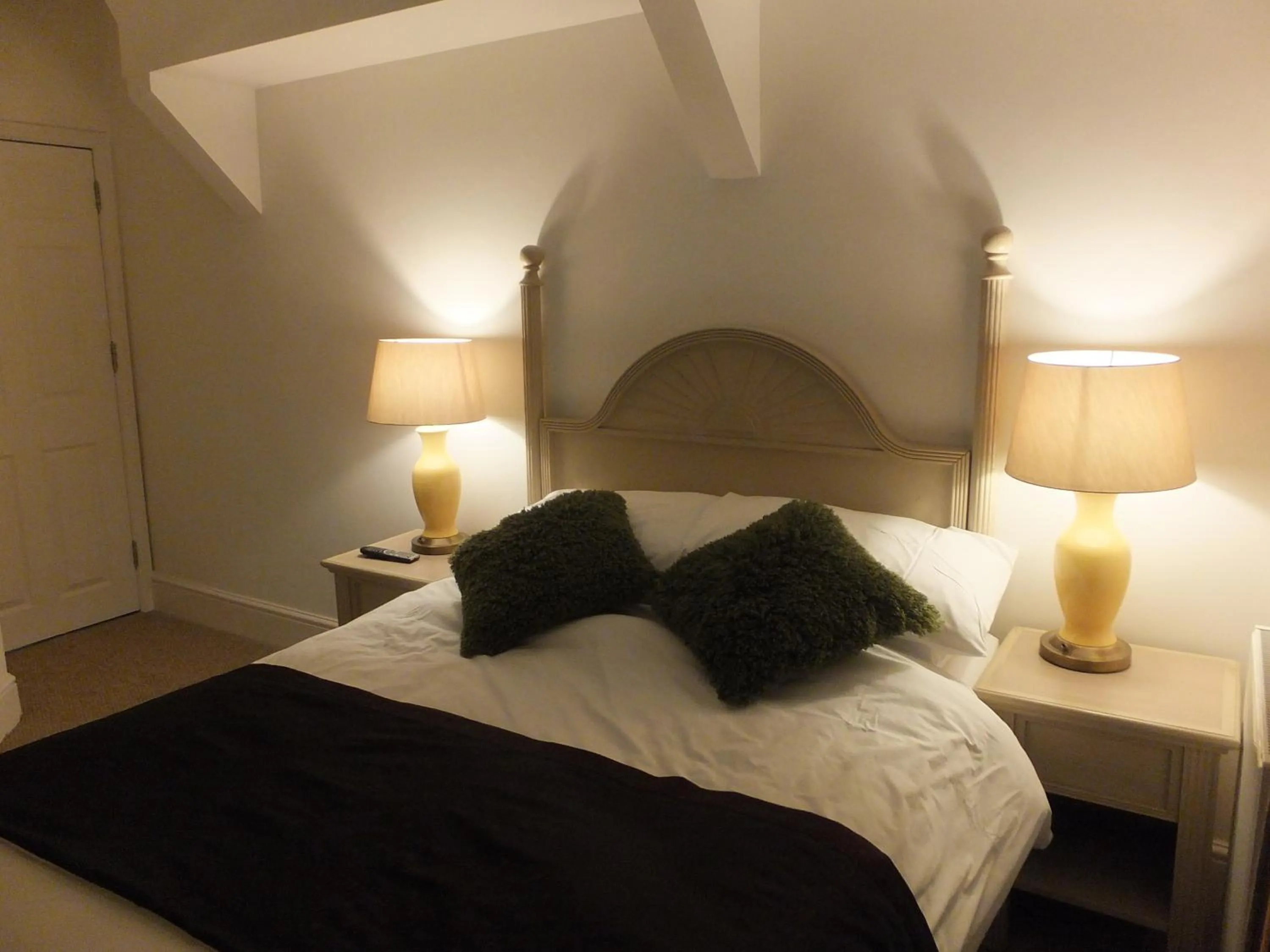 Bedroom, Bed in Jessamine House Hotel