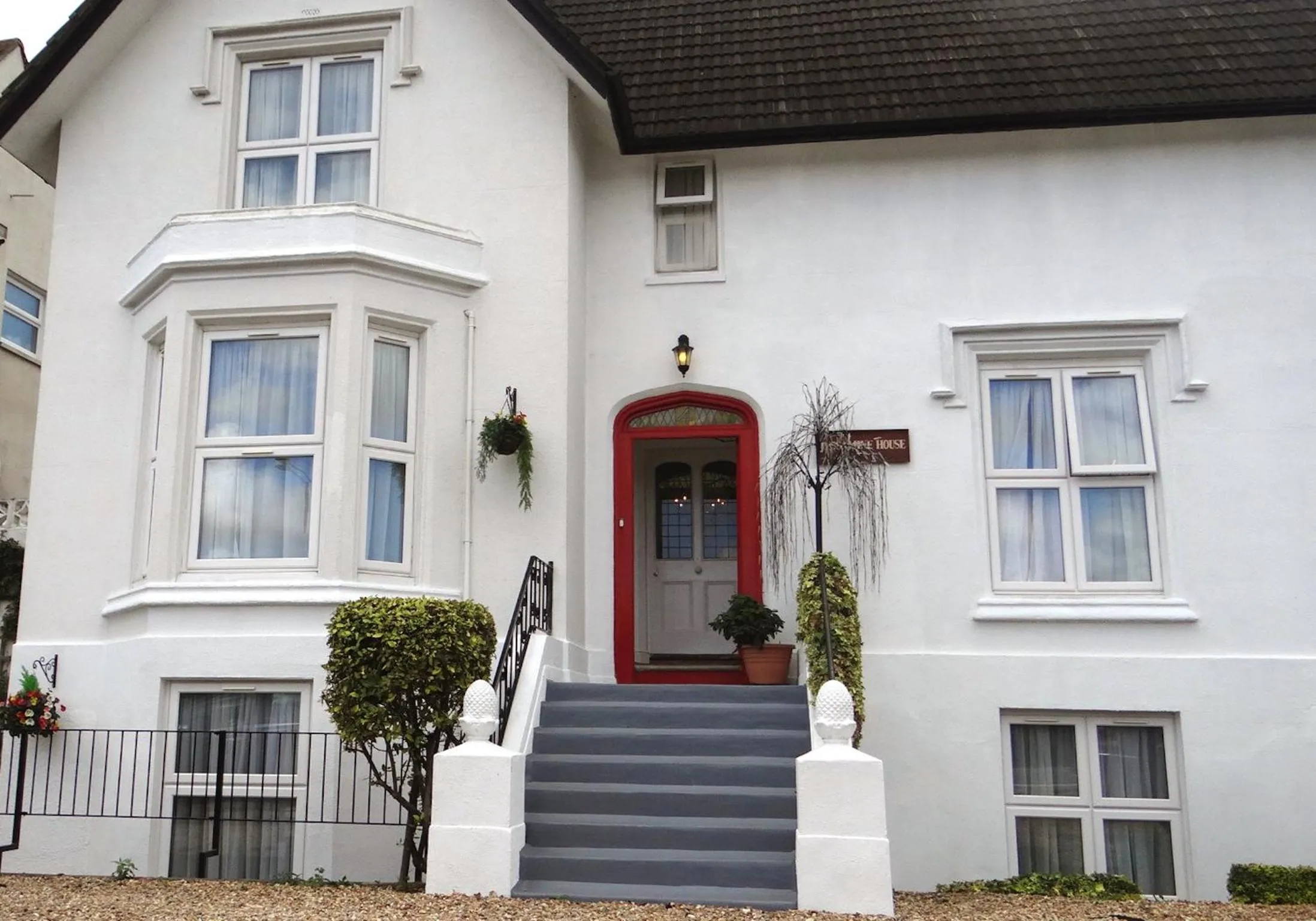 Property building in Jessamine House Hotel