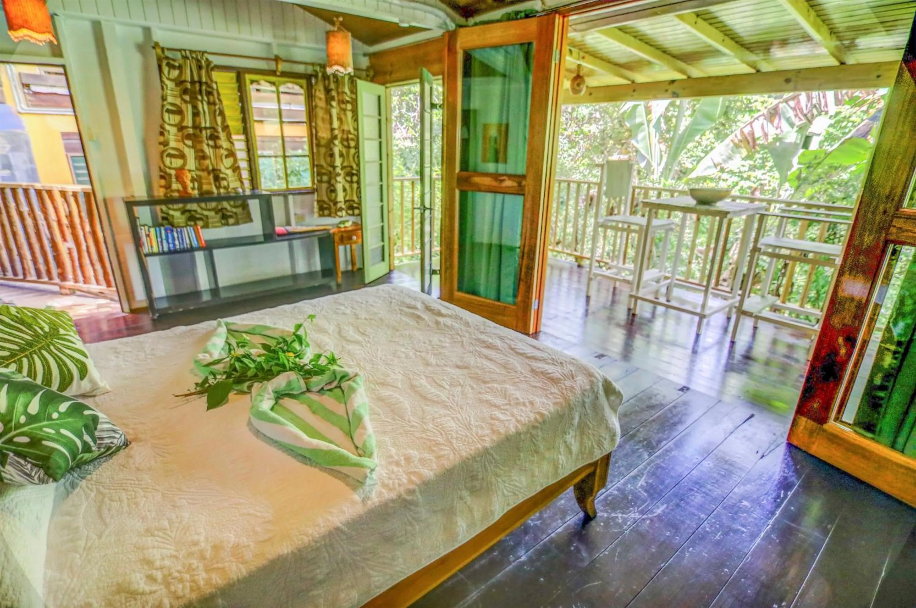 Photo of the whole room, Bed in Zimbali Culinary Retreats