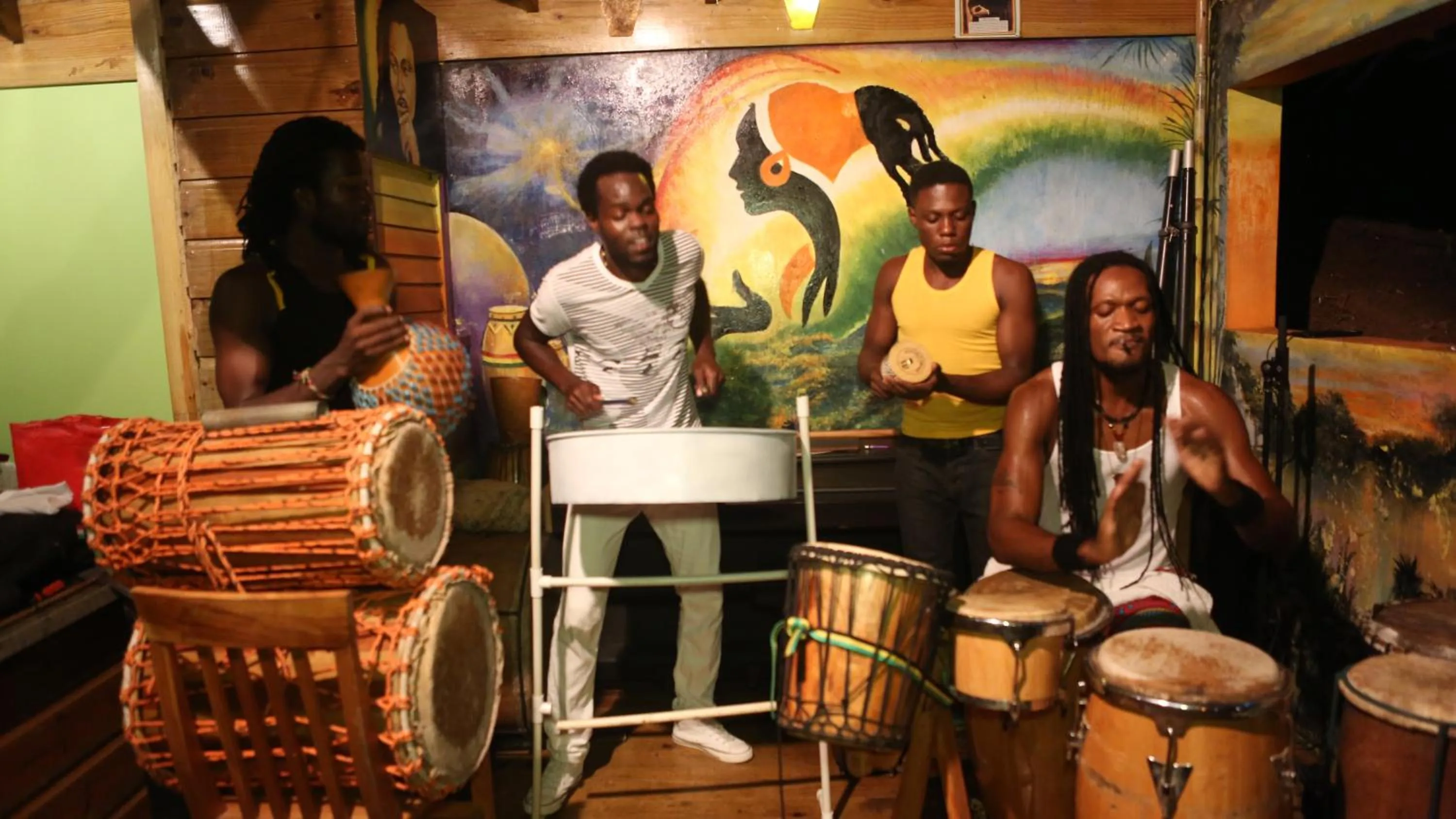 Evening entertainment in Zimbali Culinary Retreats